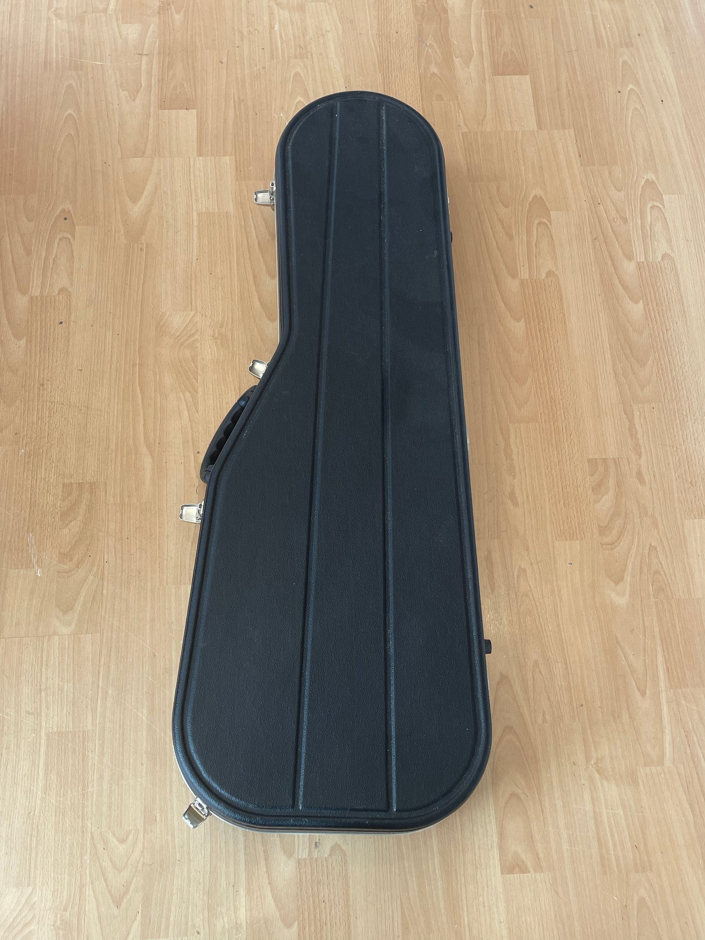 HISCOX Liteflite Hard Guitar Case - in good condition