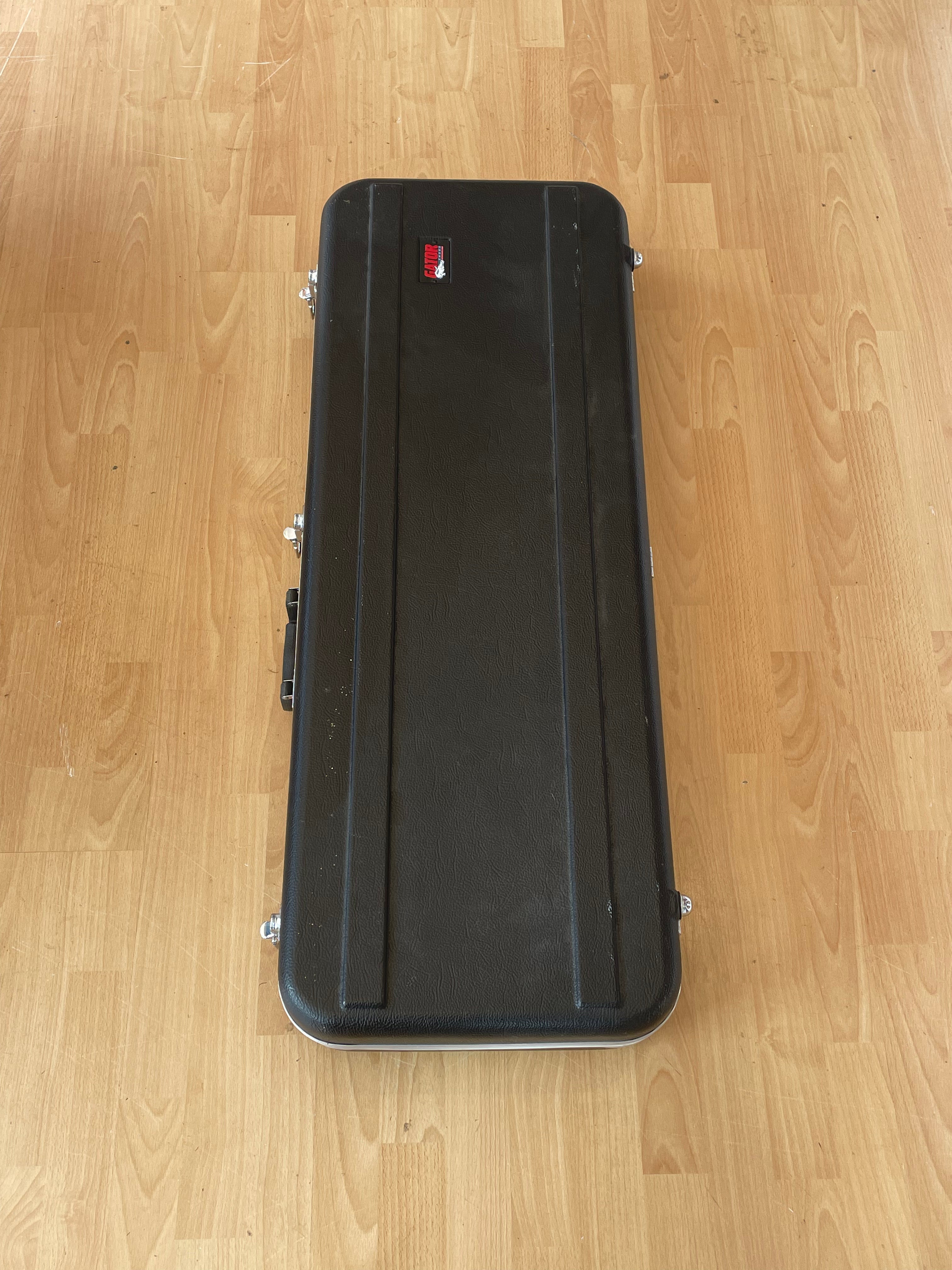 Gator Hard Case for Guitar - good condition