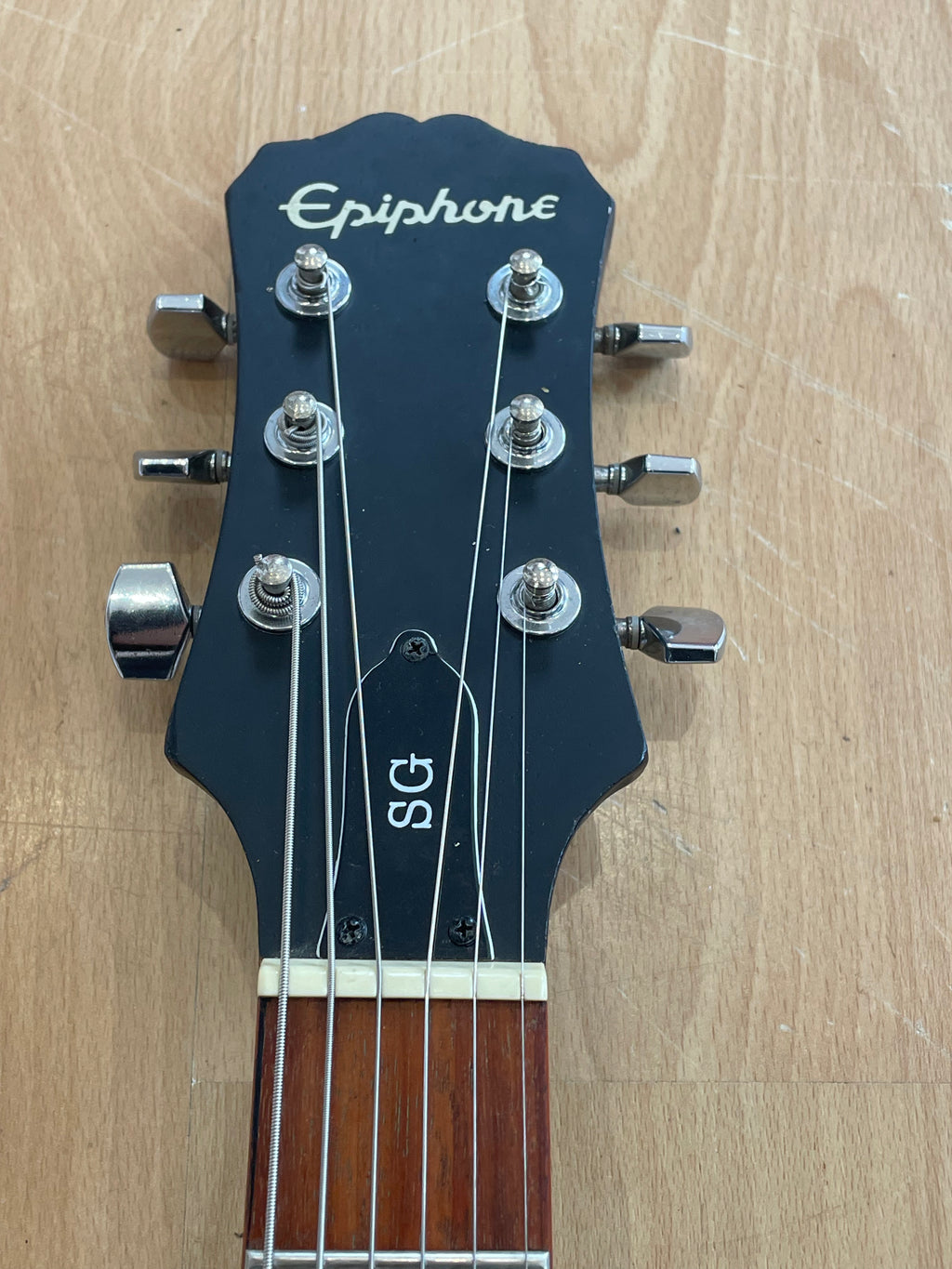 Vintage looking Epiphone SG Standard in black wood finish -good condition