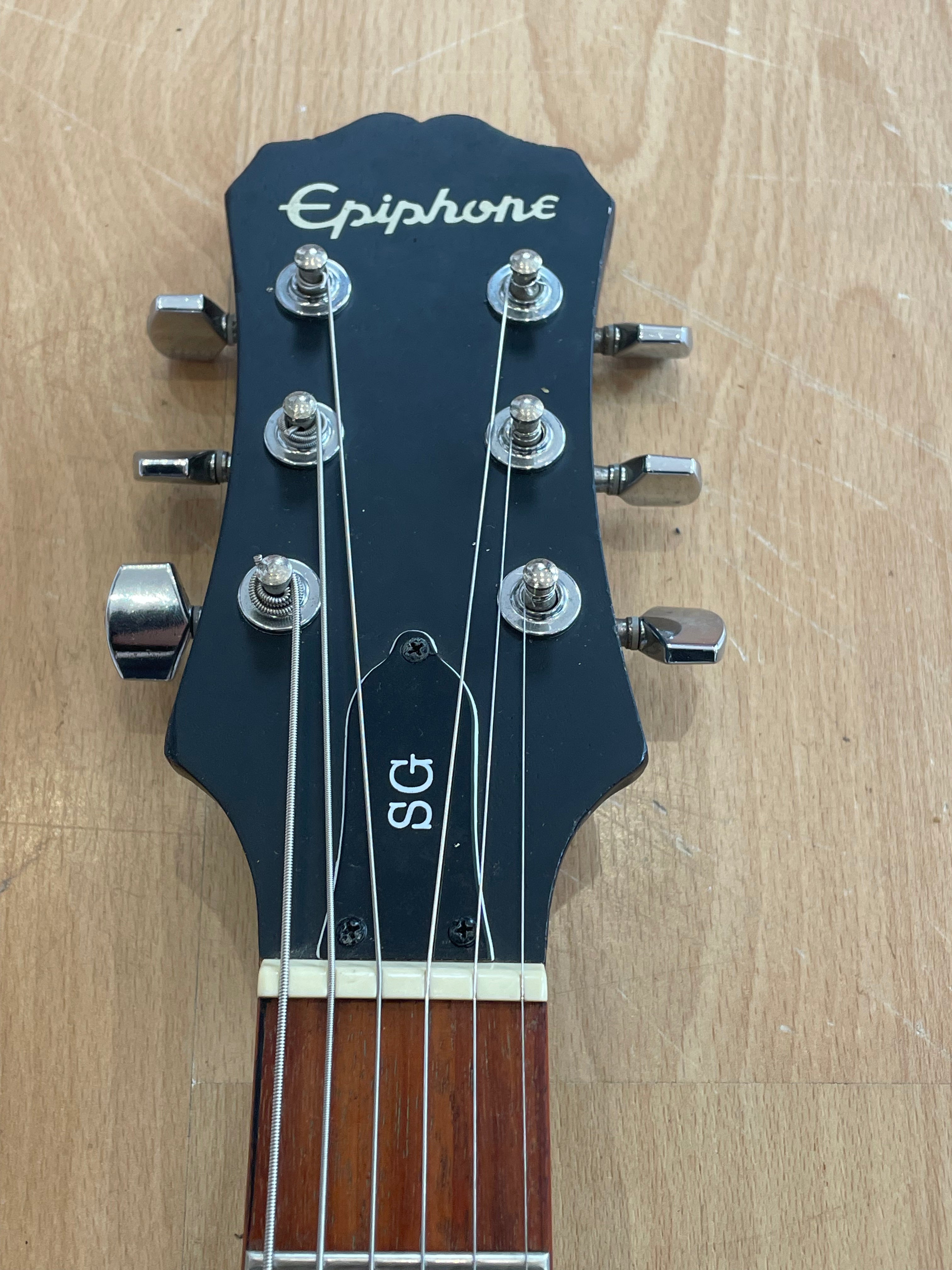 Vintage looking Epiphone SG Standard in black wood finish -good condition