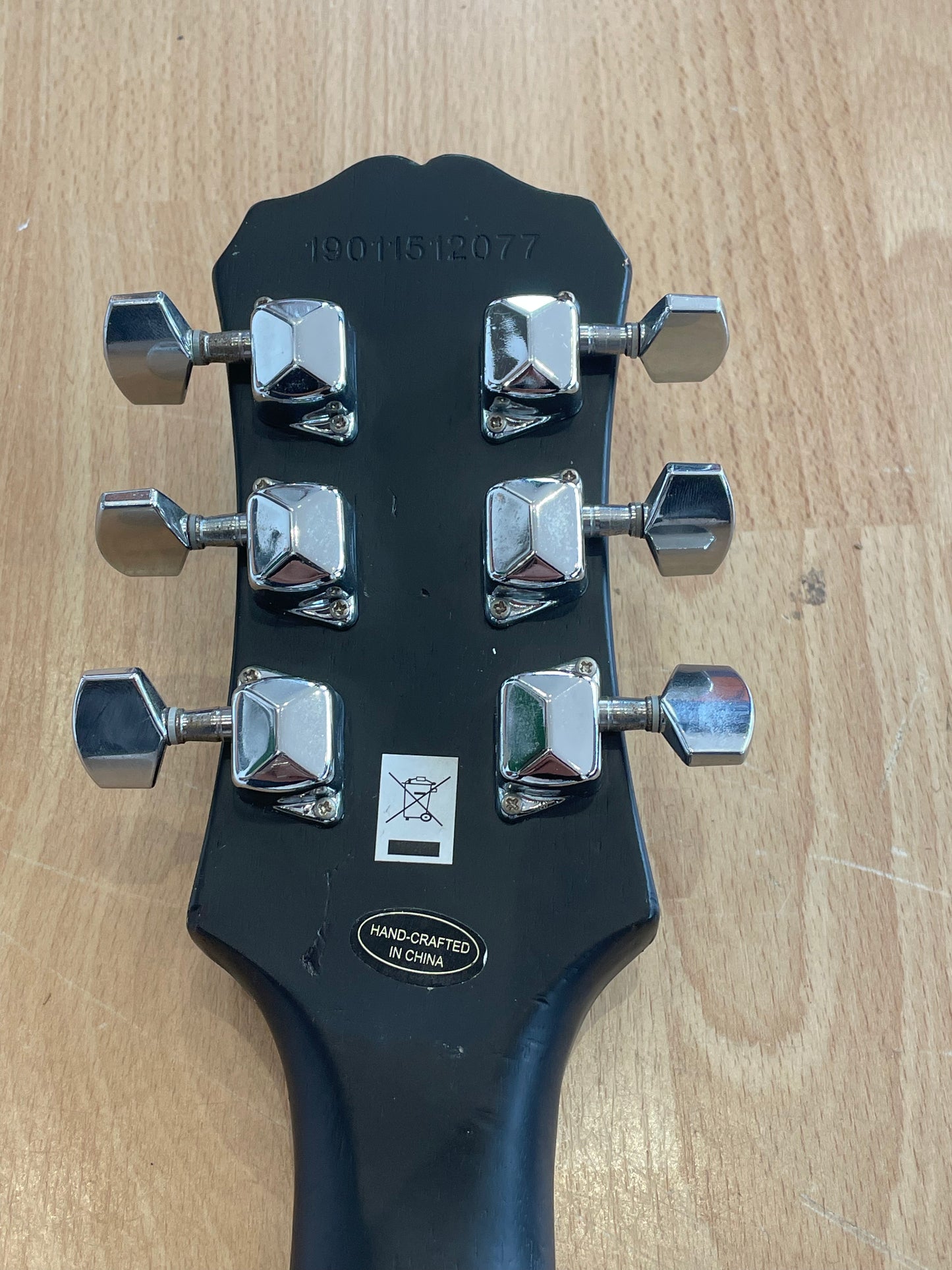 Vintage looking Epiphone SG Standard in black wood finish -good condition