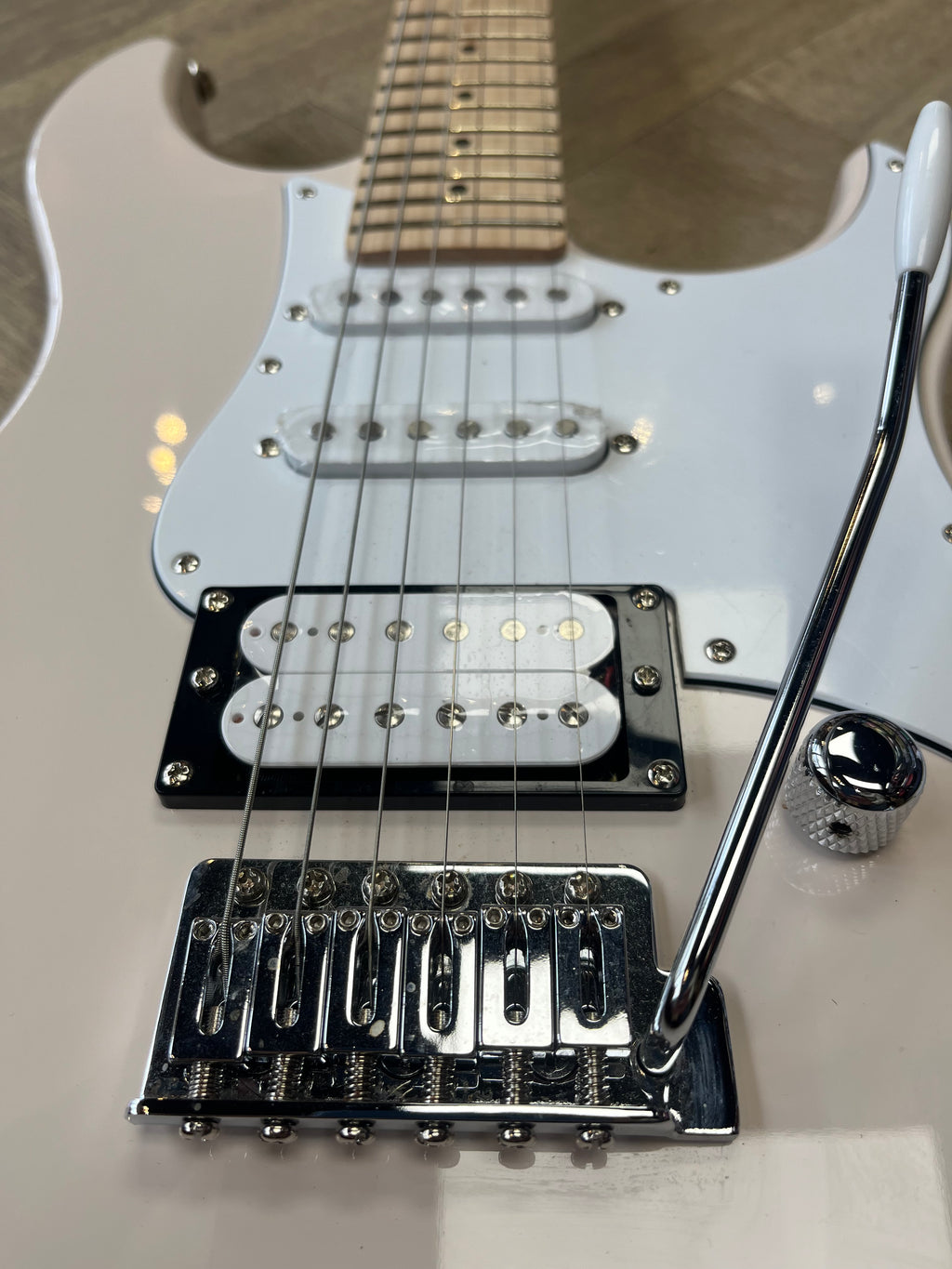 Yamaha Pacifica 112VM HSS Electric Guitar – Vintage White (Maple Neck)