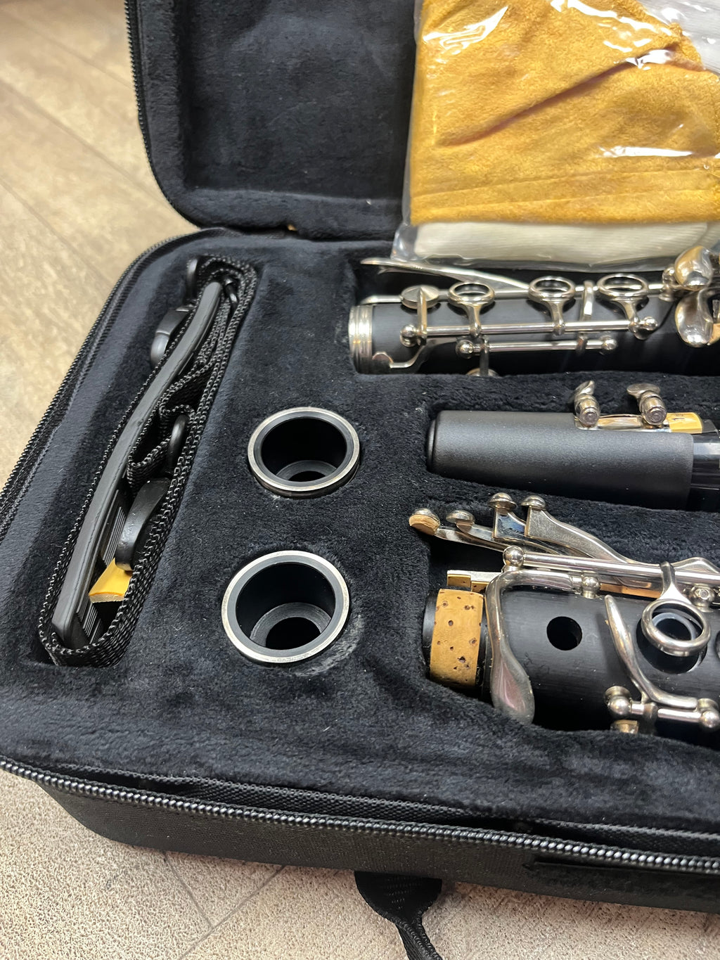 SMS Academy Scholarship Series Clarinet – Student Model (with Case)