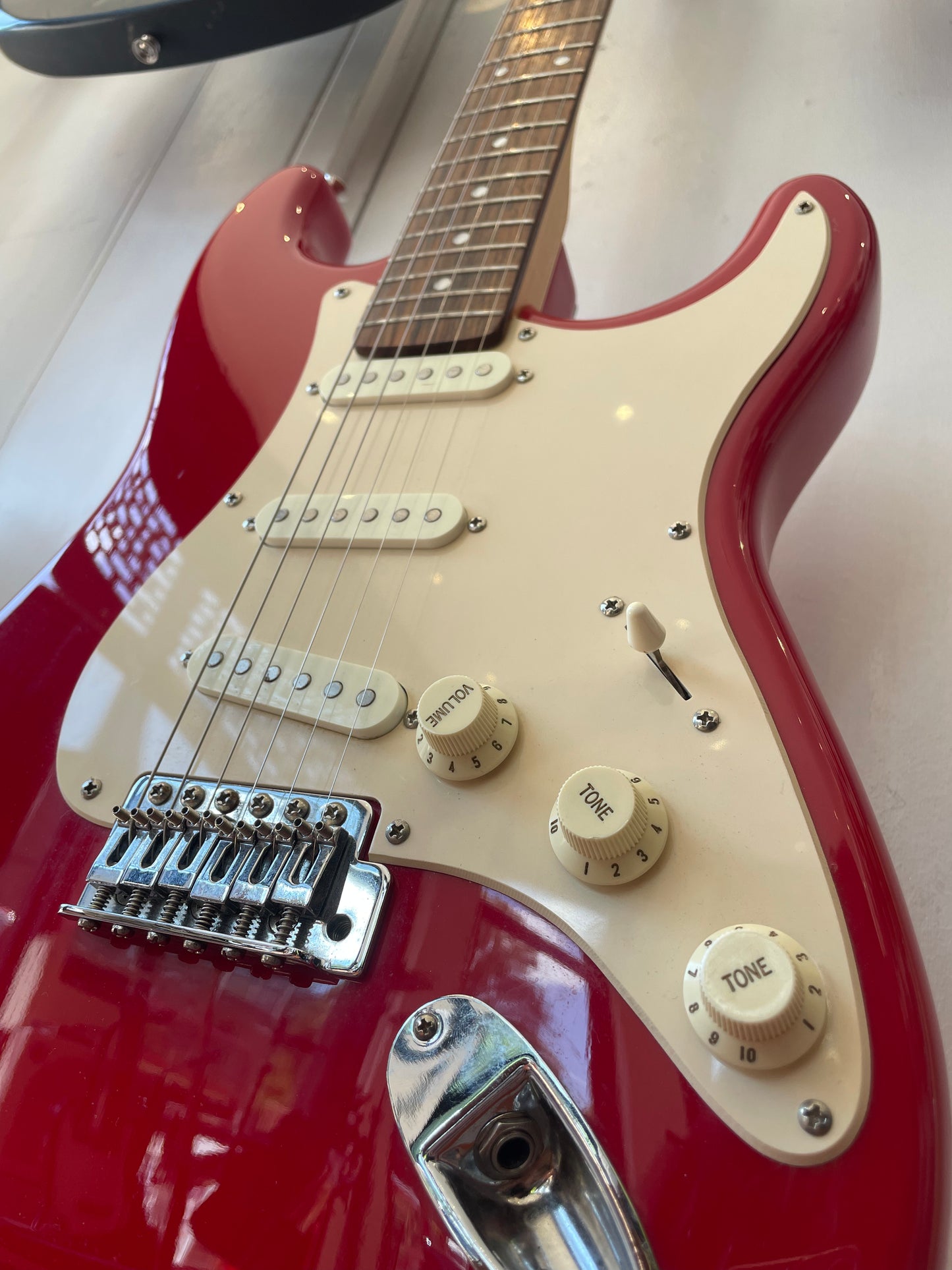 Squier Stratocaster Affinity Series in Red - Decent condition