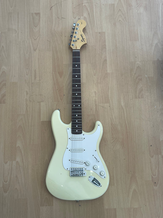 Squier Affinity Stratocaster 20th Anniversary Edition Vintage White - Good Condition