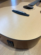 Tanglewood Metropolitan - Spruce Top, Grand Auditorium Shape with Venetian Cutaway