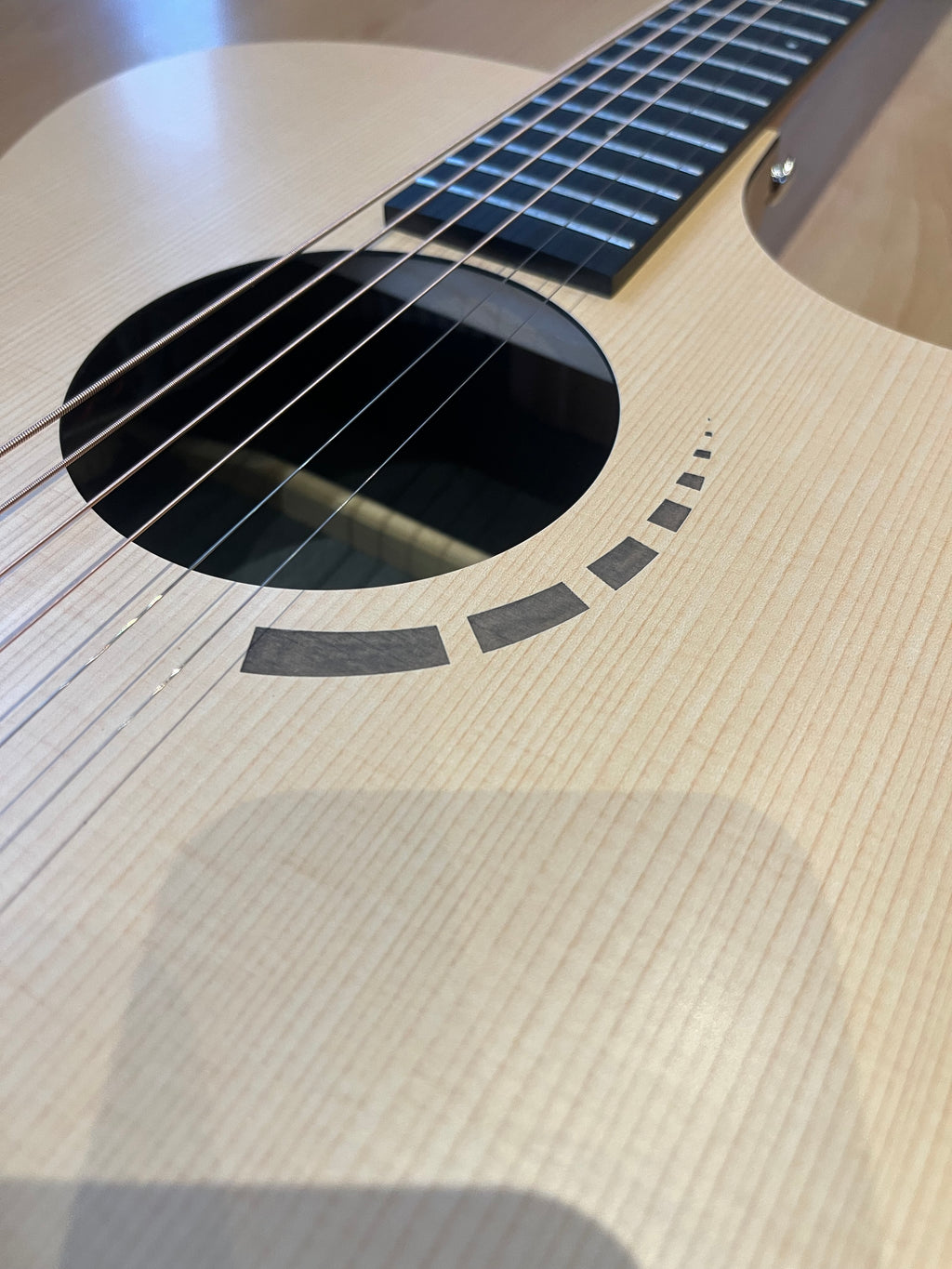 Tanglewood Metropolitan - Spruce Top, Grand Auditorium Shape with Venetian Cutaway