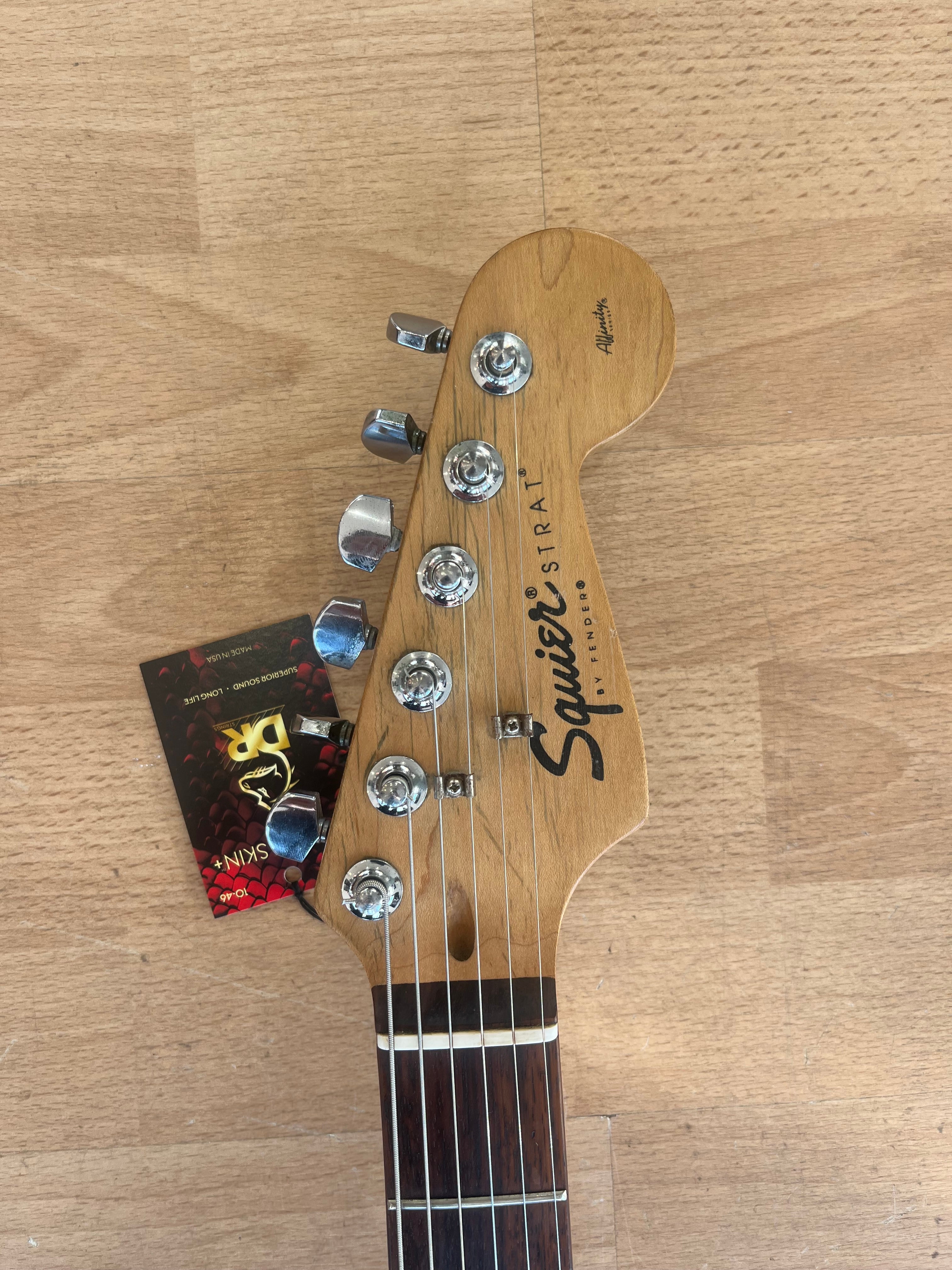 Squier Affinity Stratocaster 1998. - GOOD CONDITION