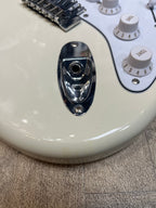 Squier Stratocaster – Arctic White (Excellent Condition)