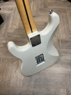 Squier Stratocaster – Arctic White (Excellent Condition)