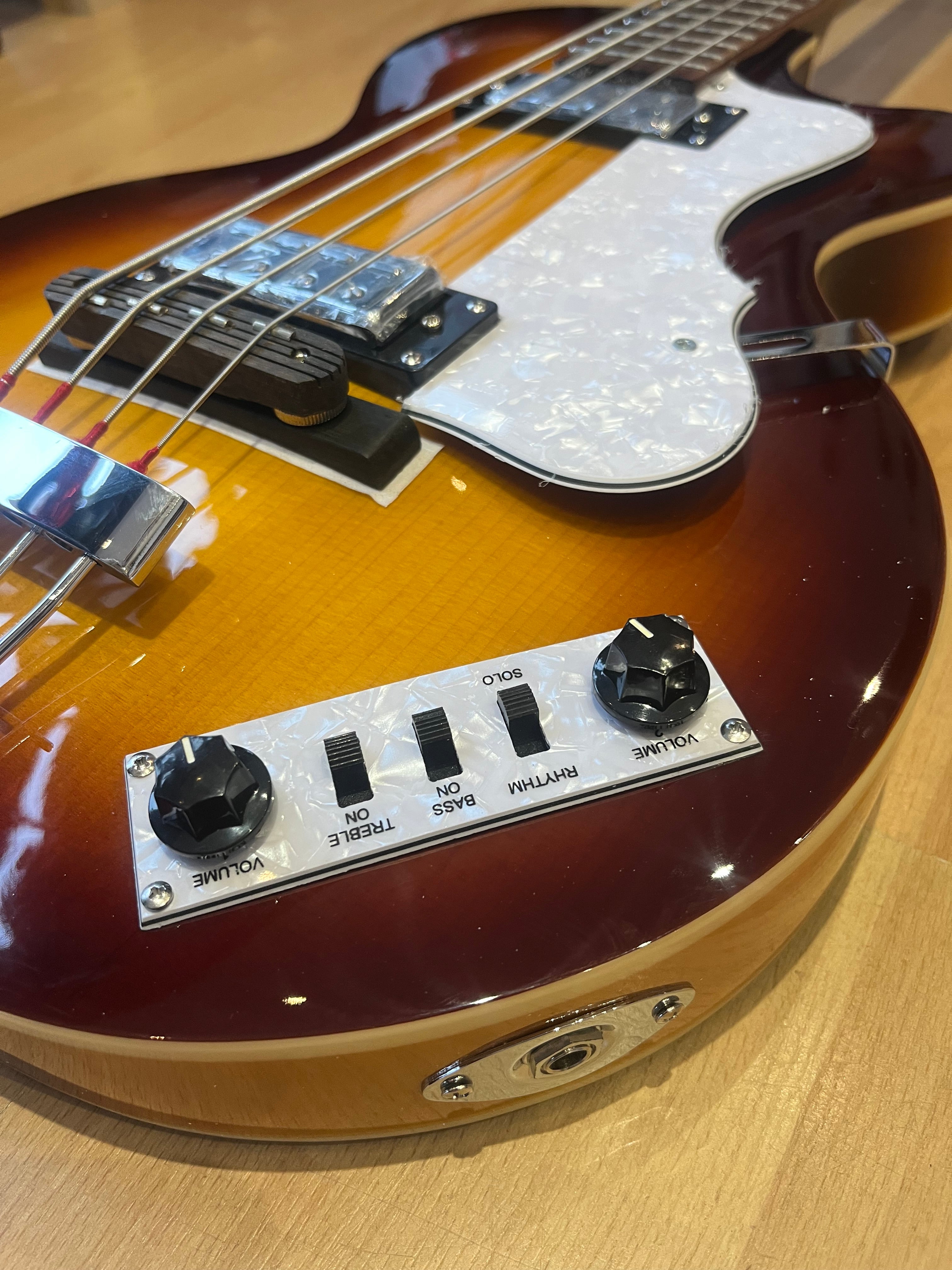Hofner Ignition Club Bass – Sunburst