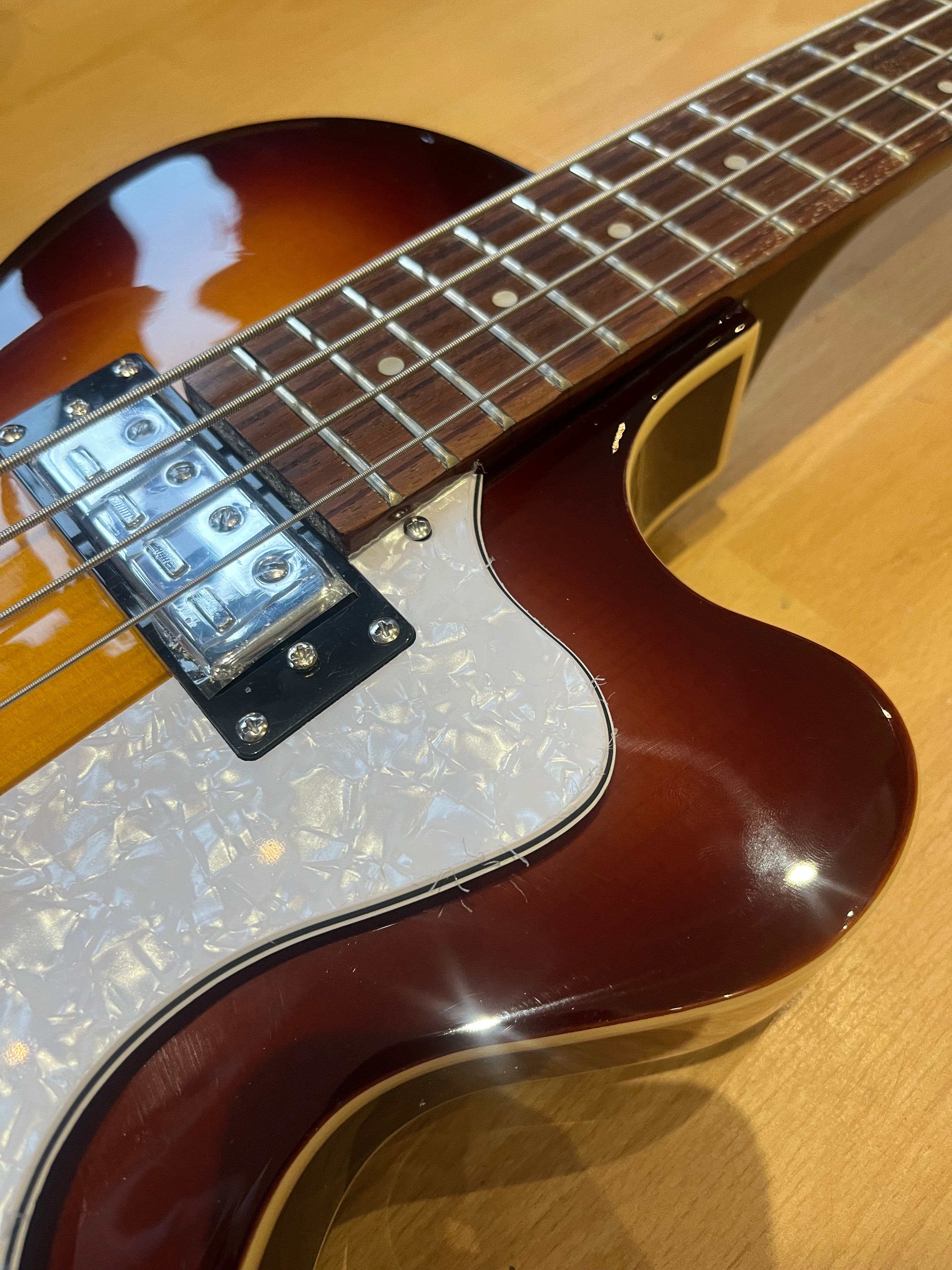 Hofner Ignition Club Bass – Sunburst