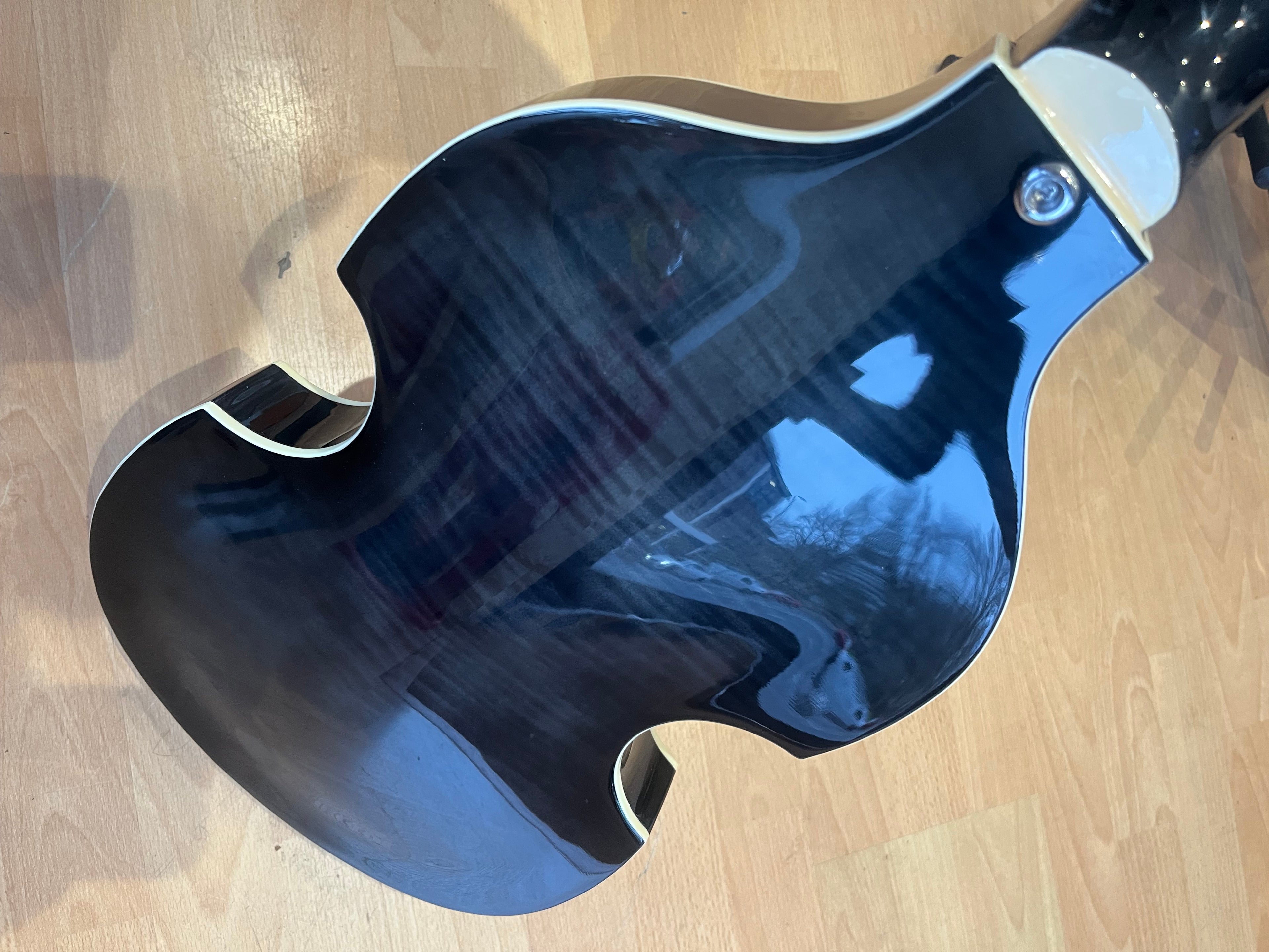 Hofner Ignition Violin Bass Transparent Black