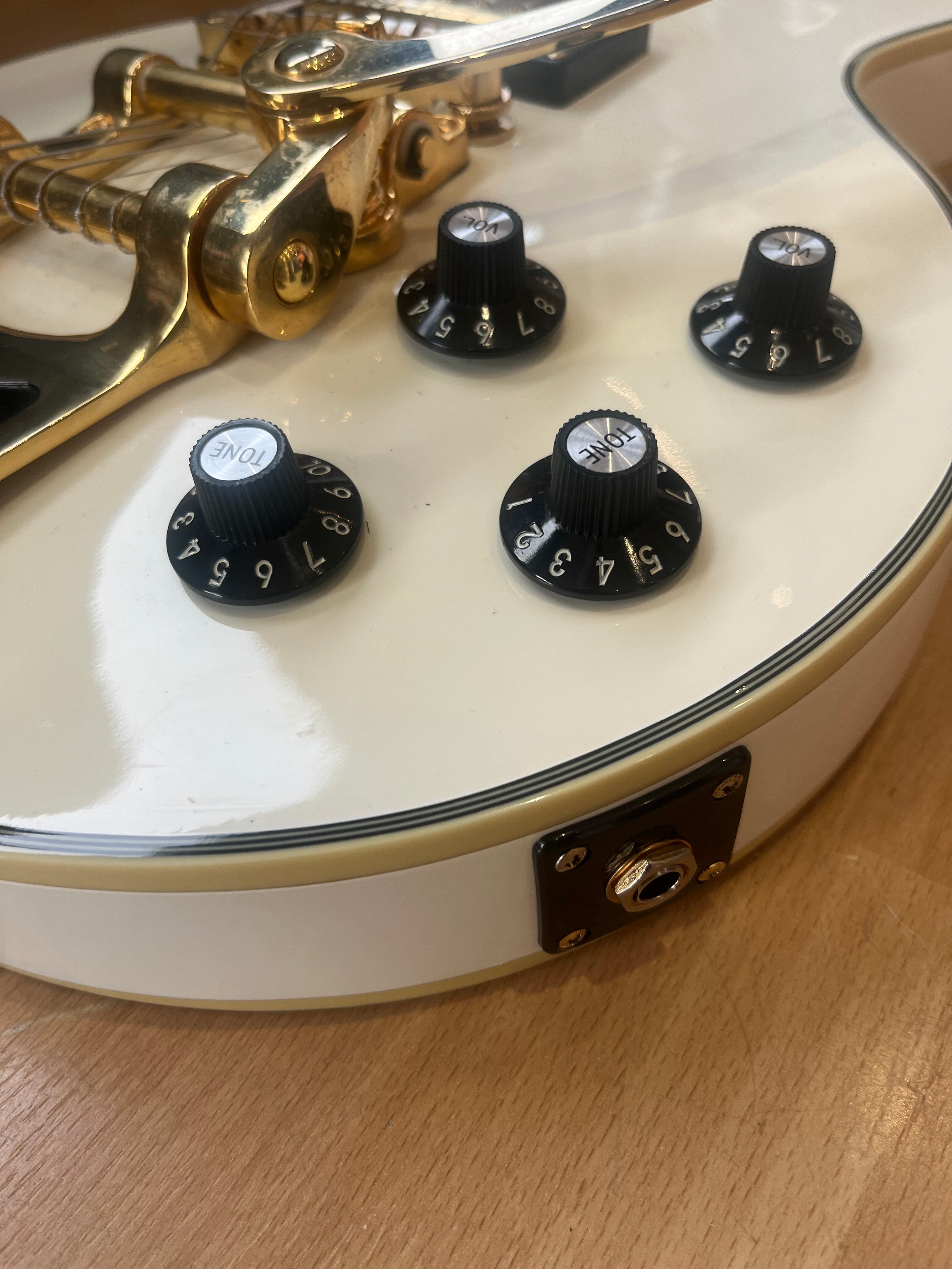 Epiphone Les Paul Custom – Alpine White - GREAT CONDITION
