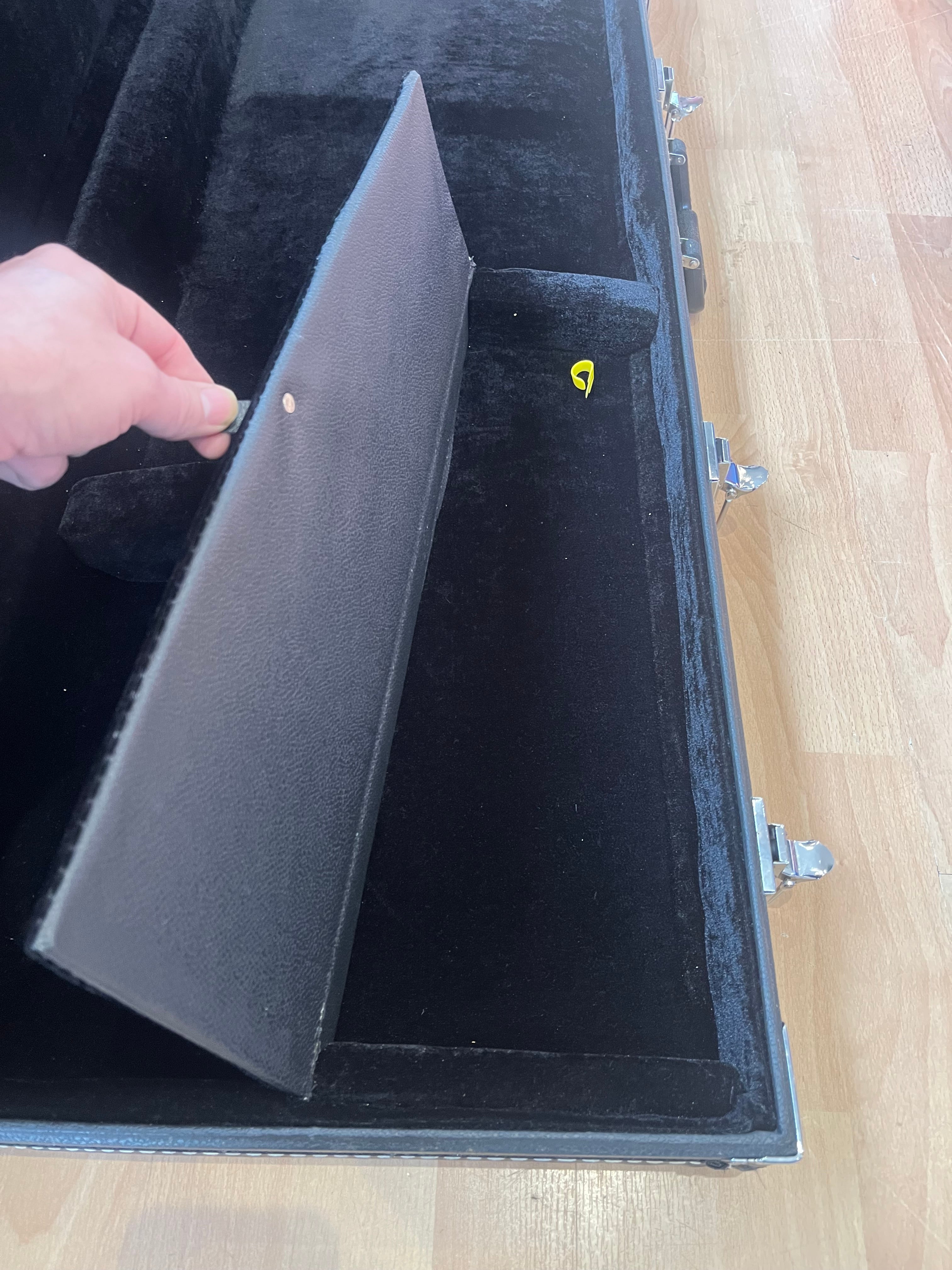 Thomann Electric Guitar Hard Case – Black (Second Hand)