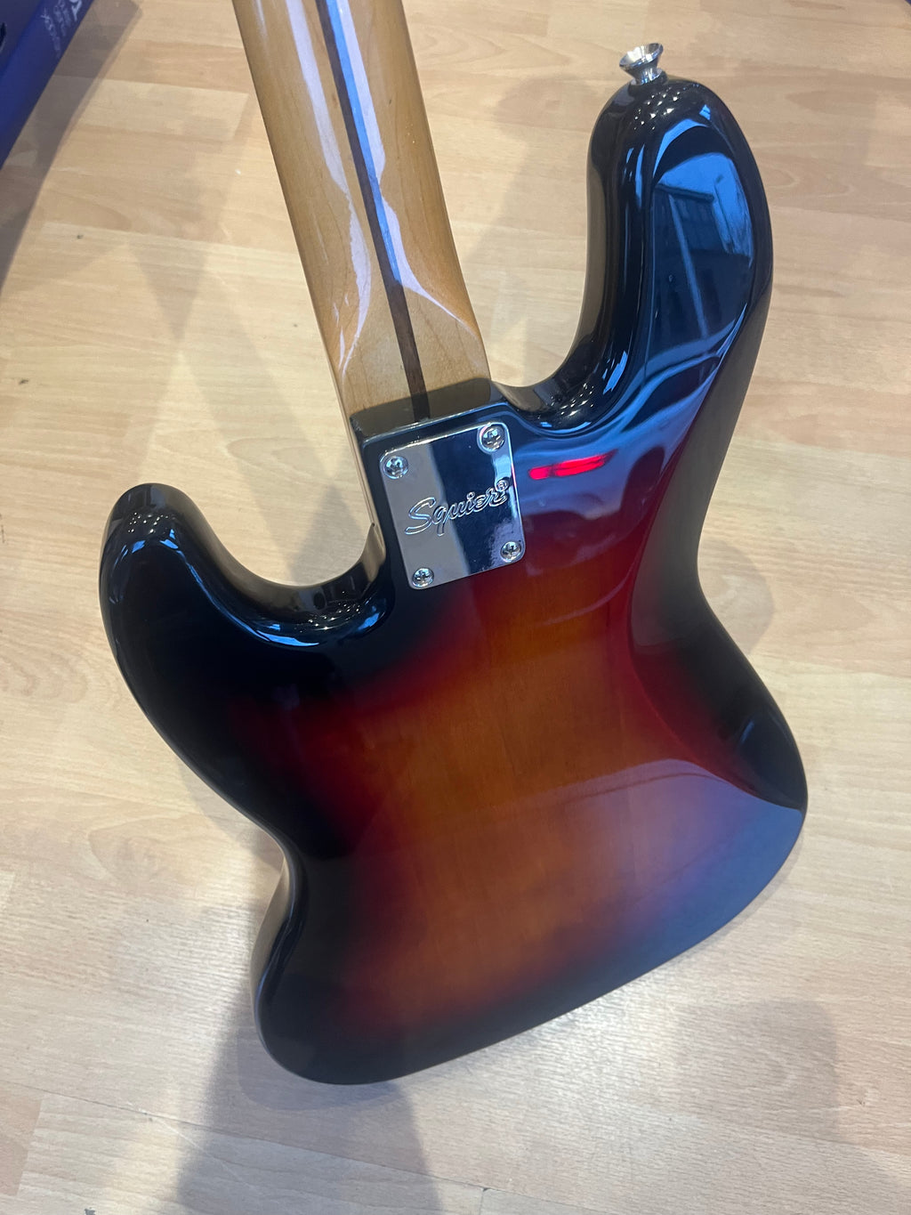 Squier Classic Vibe ’70s Jazz Bass – Sunburst - GREAT CONDITION