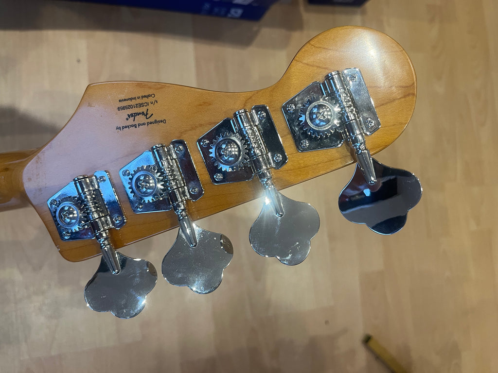 Squier Classic Vibe ’70s Jazz Bass – Sunburst - GREAT CONDITION