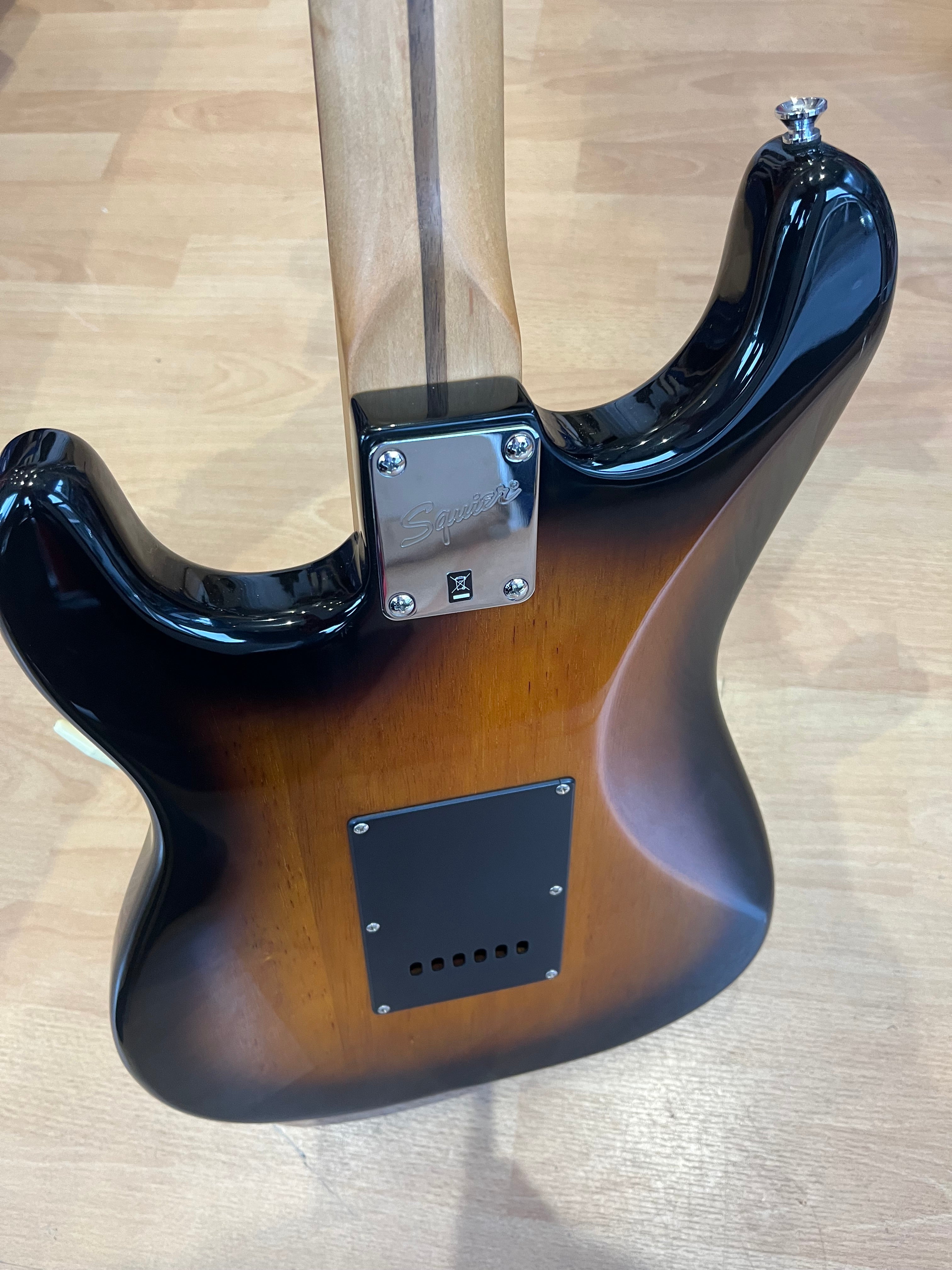 Squier Affinity Stratocaster – Sunburst - GREAT CONDITION