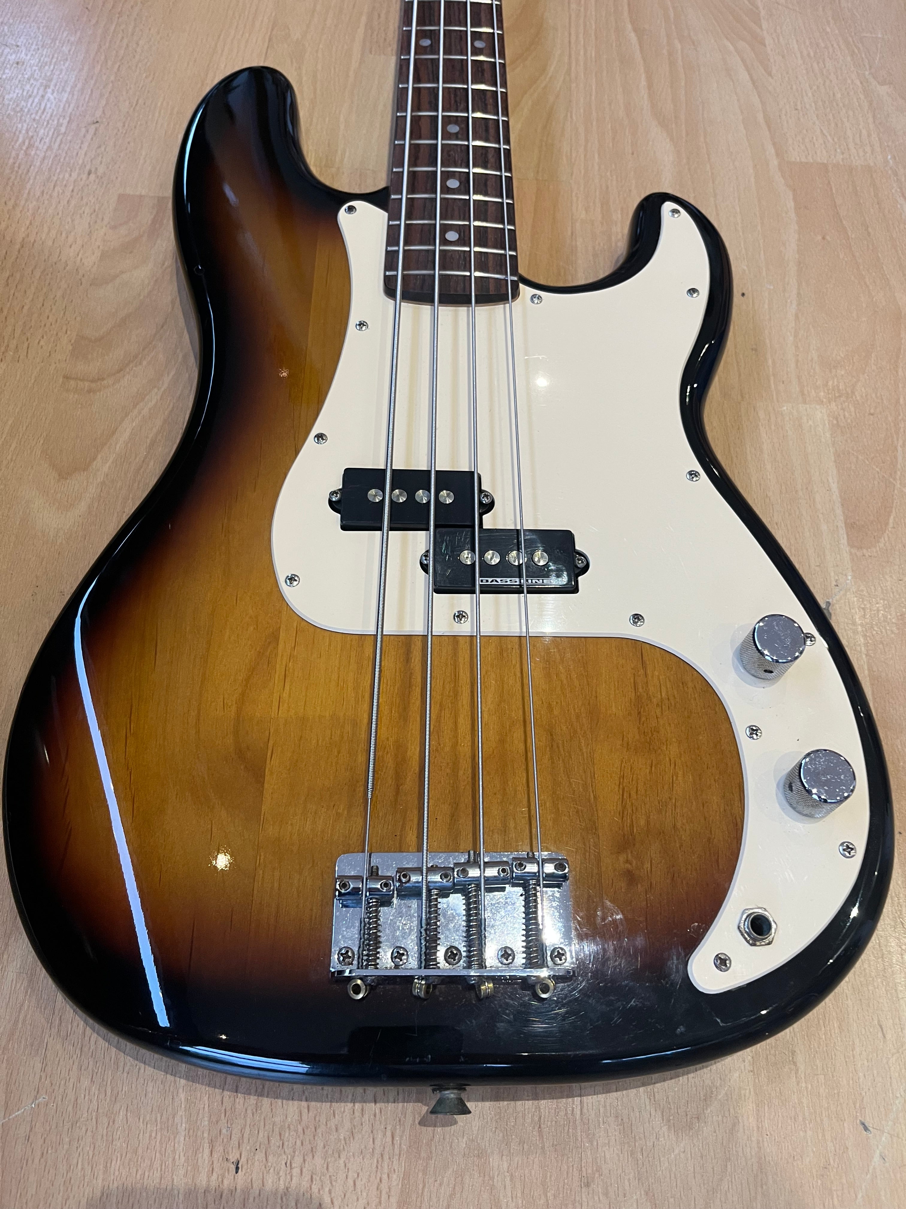 Squier Affinity Precision Bass – Sunburst - GREAT CONDITION