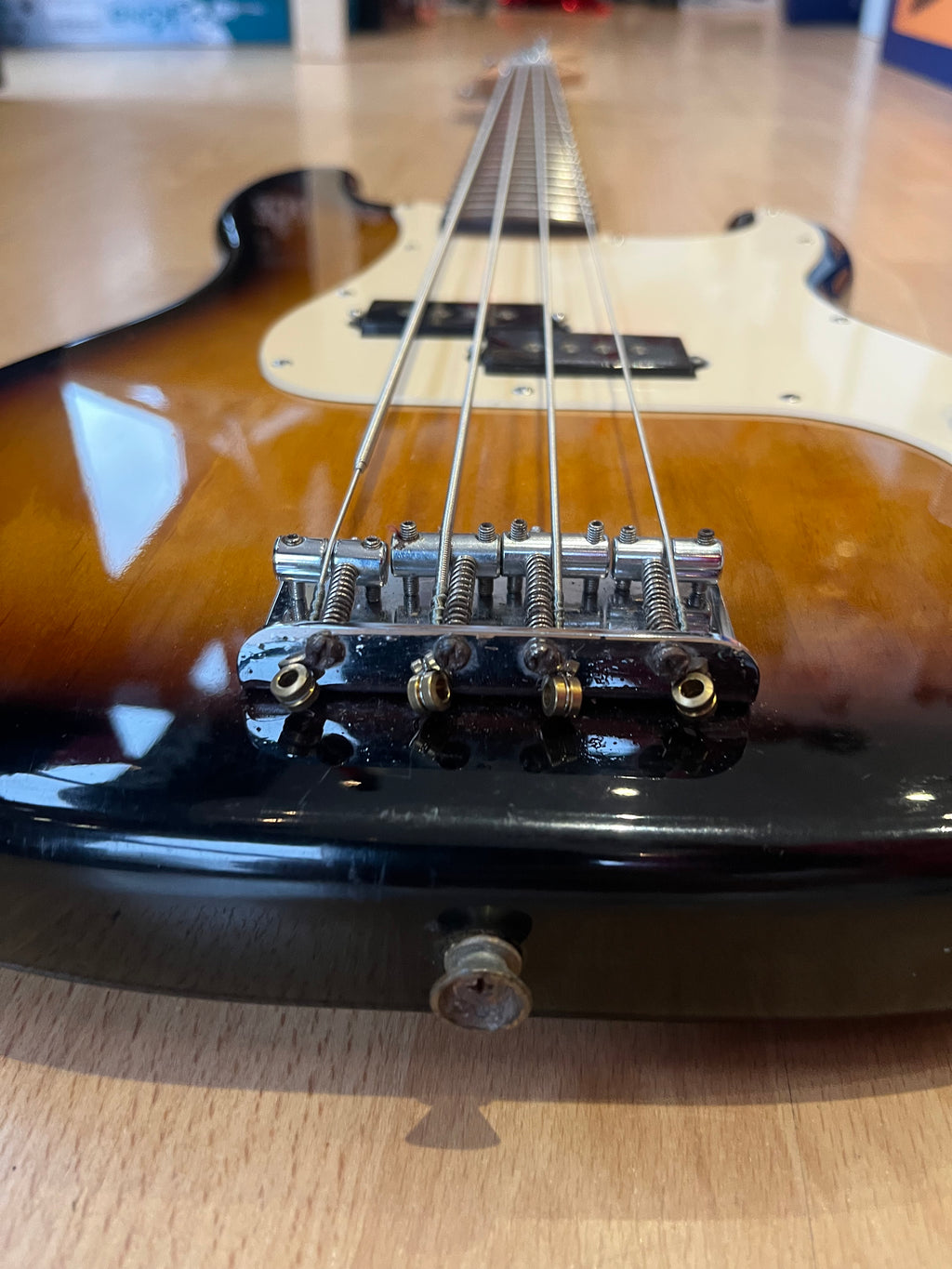 Squier Affinity Precision Bass – Sunburst - GREAT CONDITION