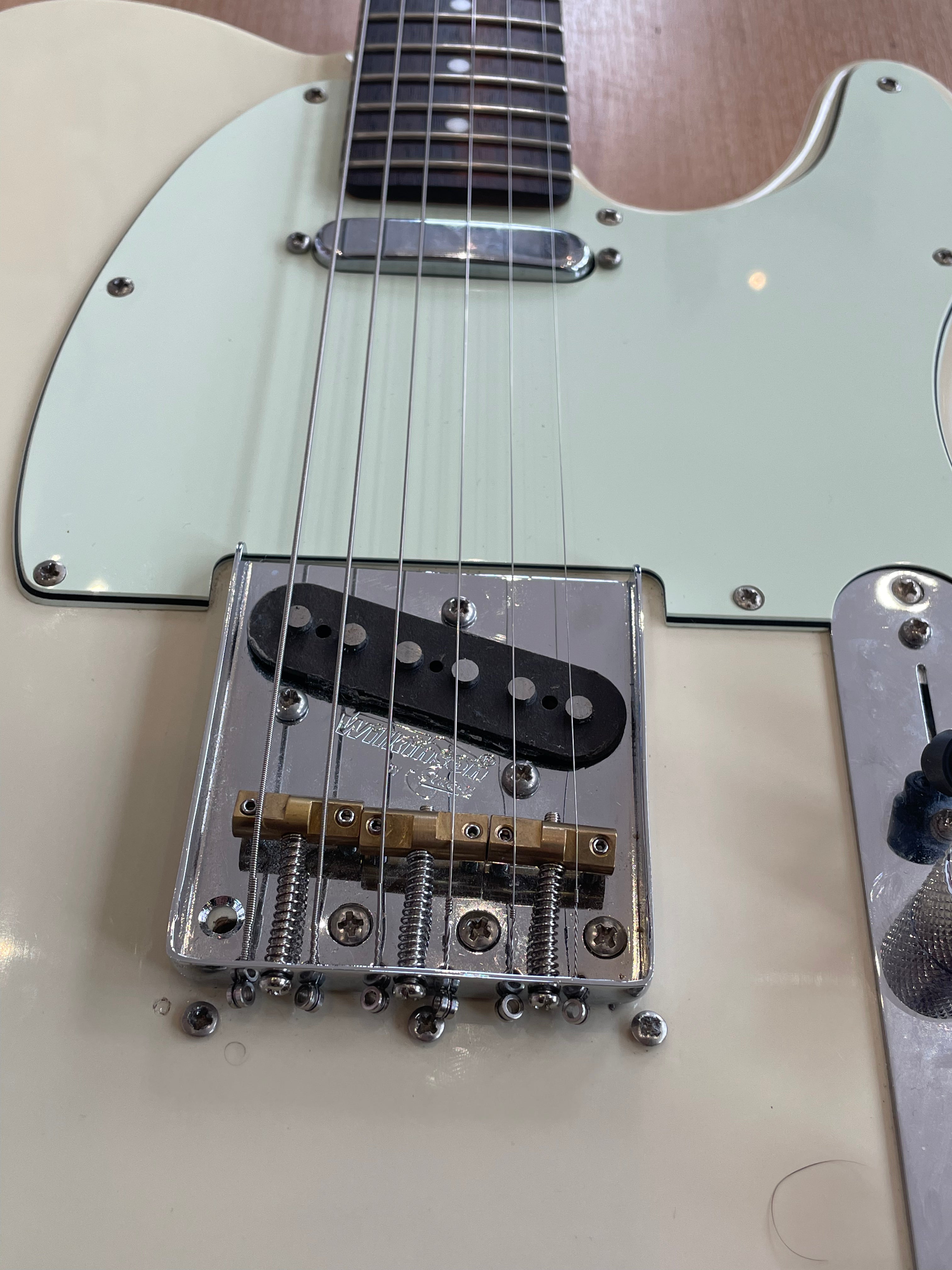 Squier Telecaster Standard Series in Vintage White - good condition