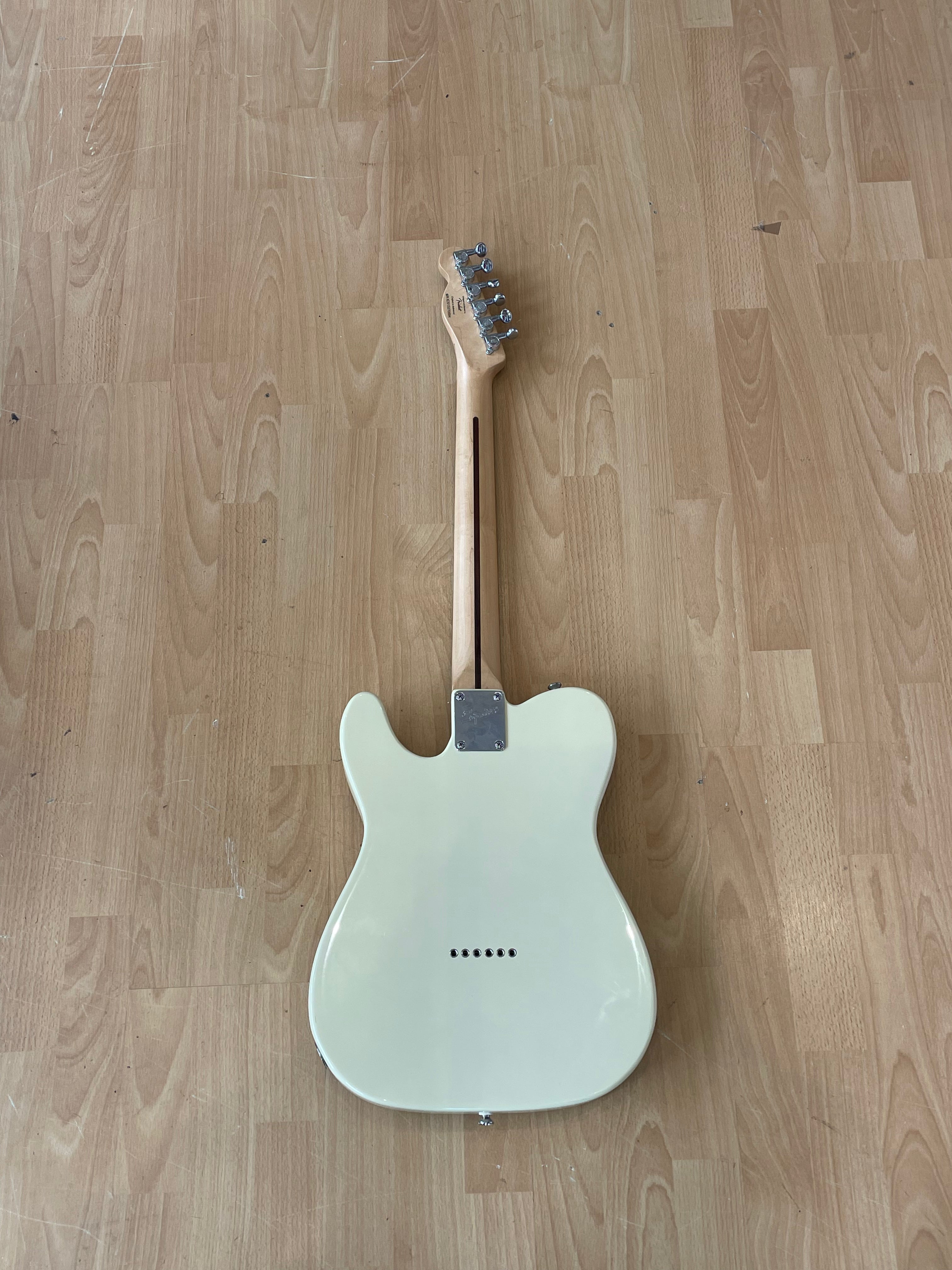 Squier Telecaster Standard Series in Vintage White - good condition