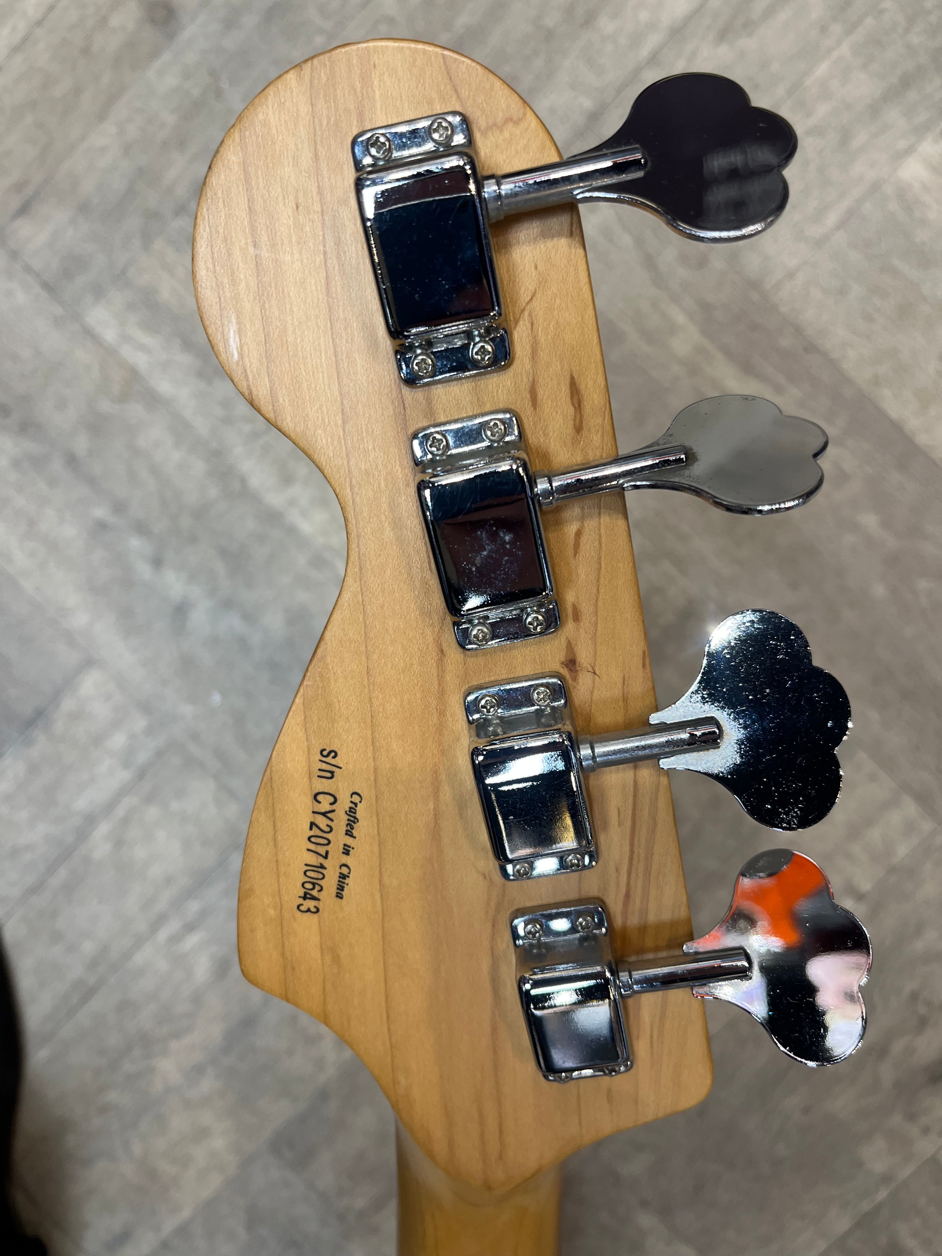 Squier by Fender Precision Bass – Candy Apple Red | Affinity Series | Made in China - GOOD CONDITION