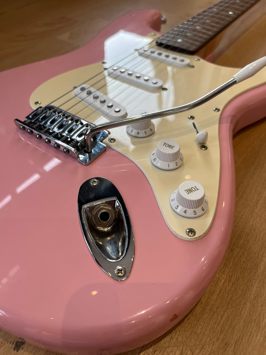 Squier Stratocaster – Pink Finish - GOOD CONDITION