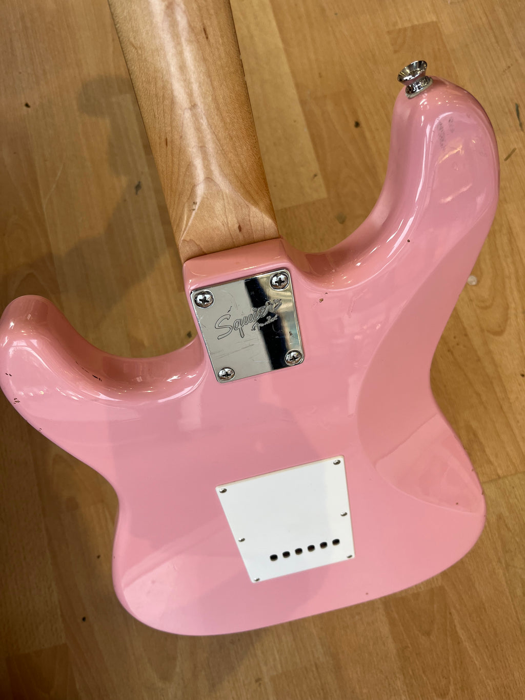 Squier Stratocaster – Pink Finish - GOOD CONDITION