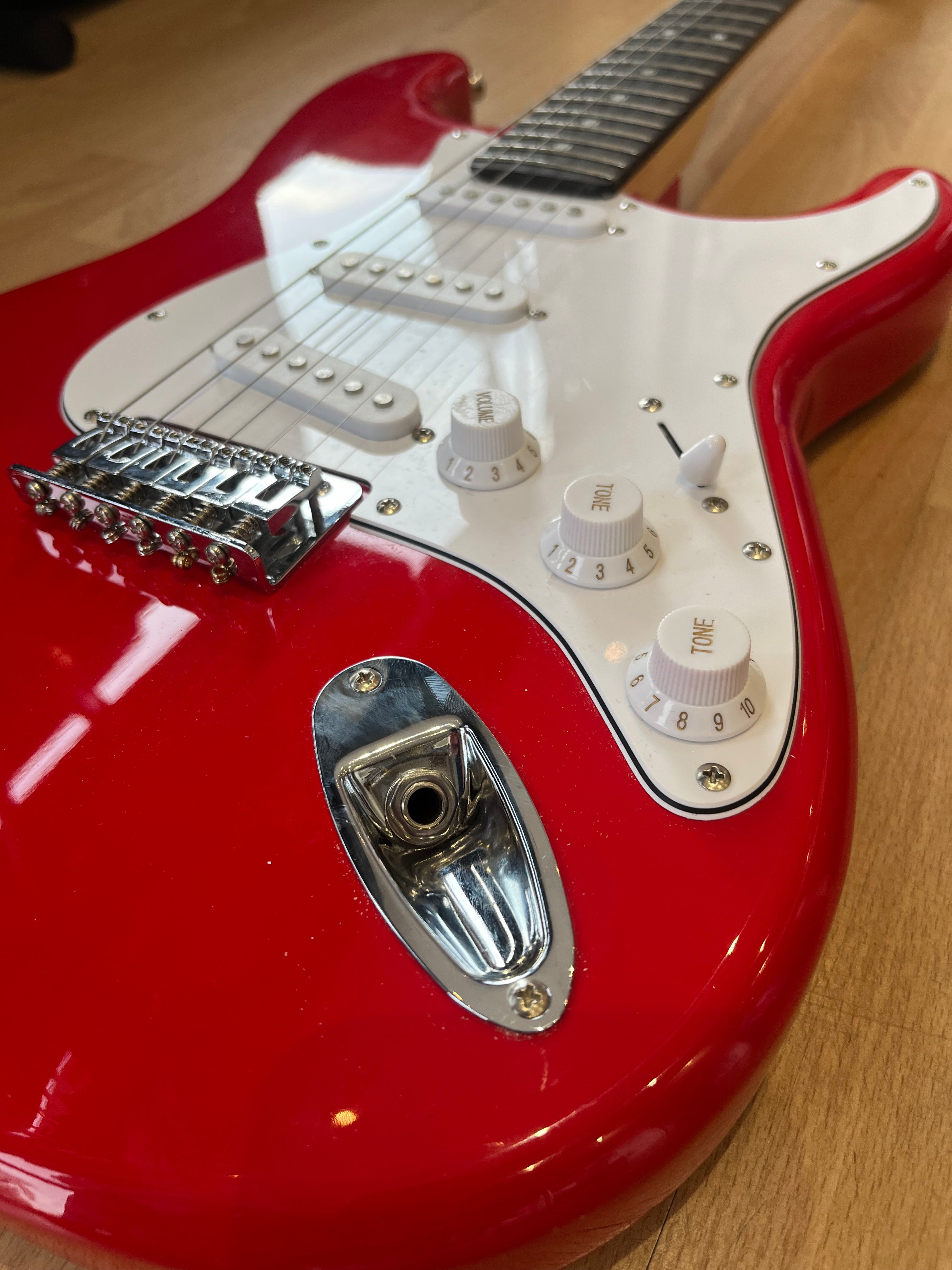 Squier Stratocaster – Red Finish - EXCELLENT CONDITION