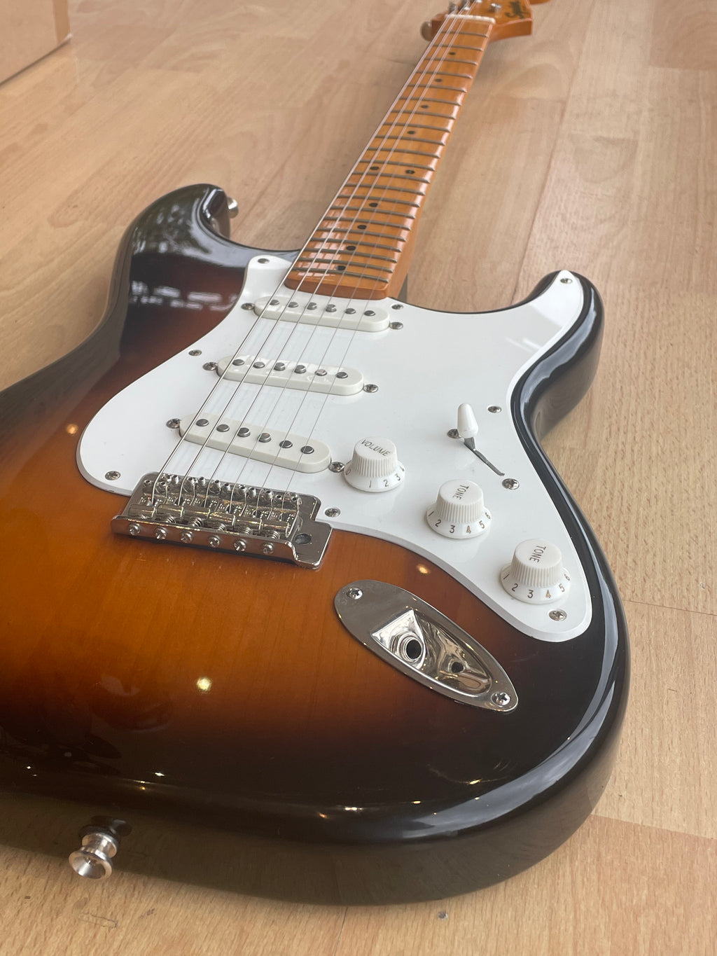 Squire Classic Vibe 50’s Stratocaster Sunburst - Great Condition