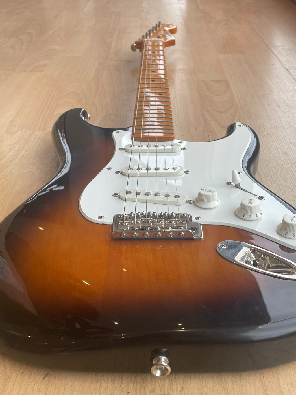 Squire Classic Vibe 50’s Stratocaster Sunburst - Great Condition