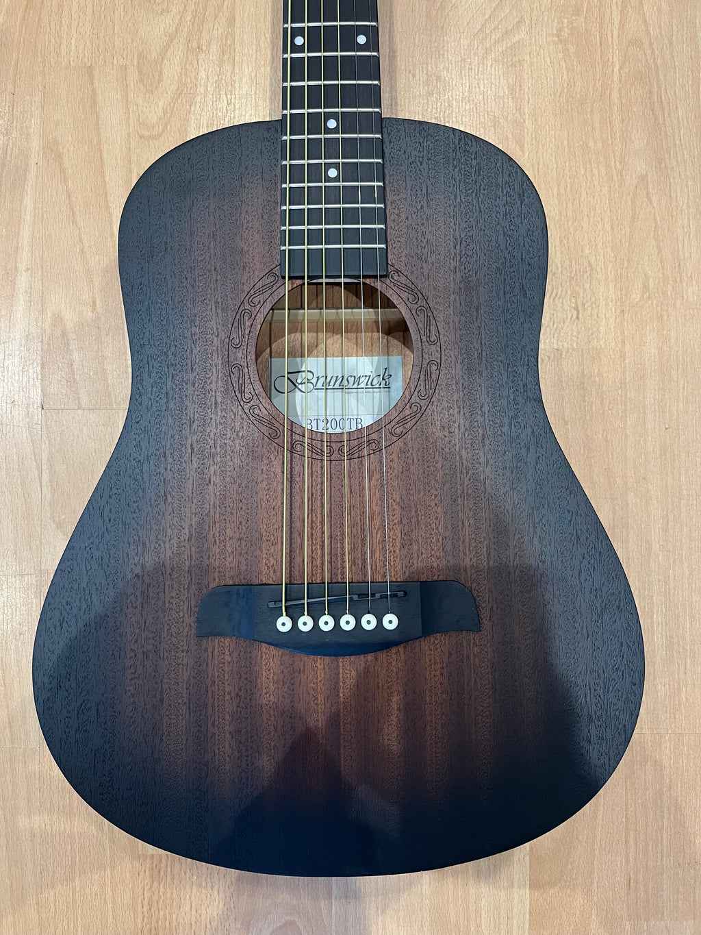 Travel Acoustic Guitar – Compact & Easy to Carry