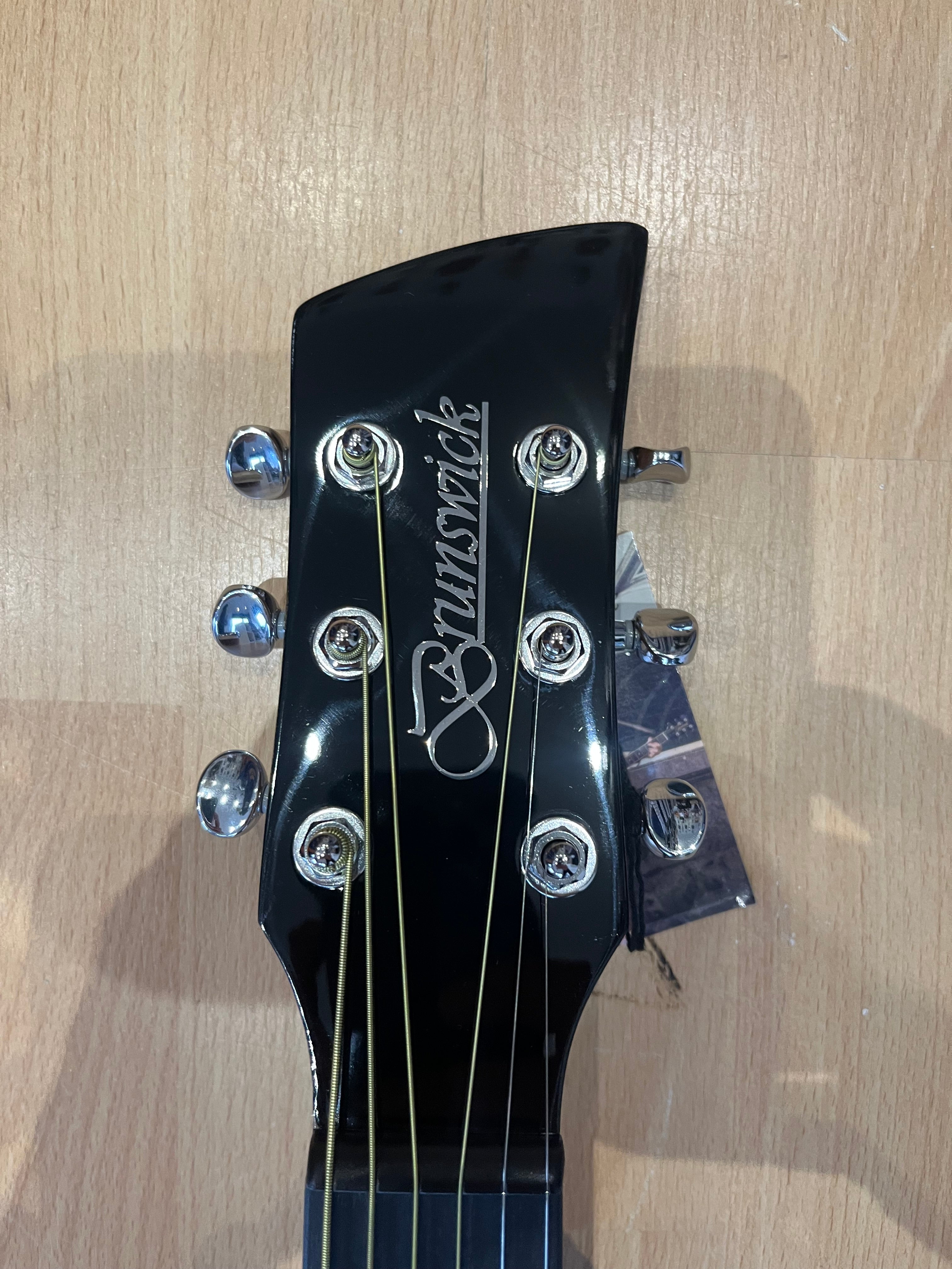 Travel Acoustic Guitar – Compact & Easy to Carry