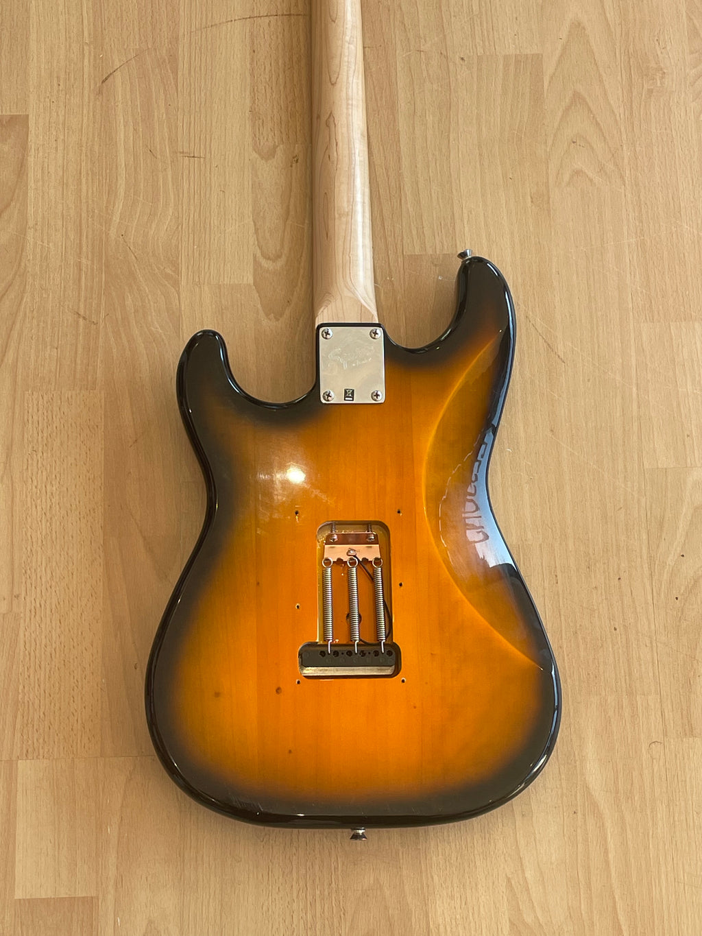 Squier Affinity Series Stratocaster in Vintage Sunburst - Great Condition
