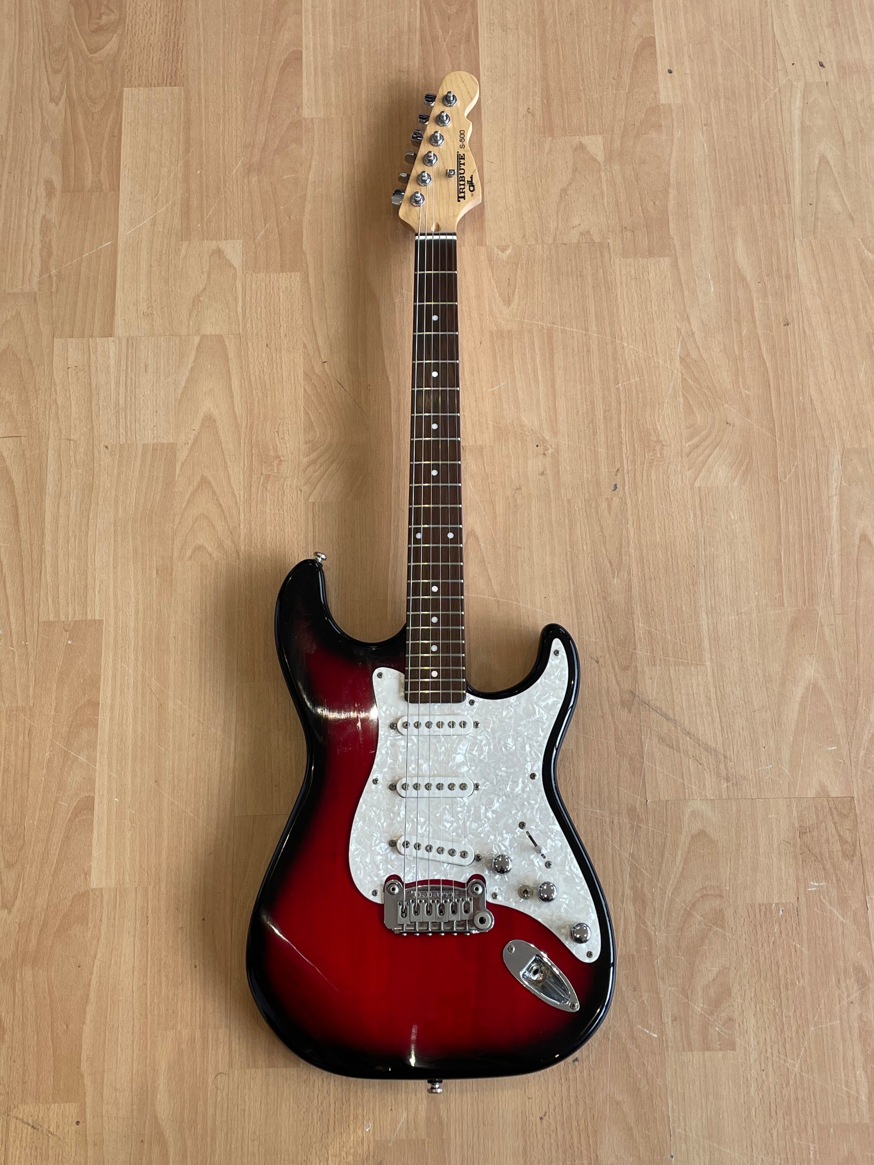 G&L Tribute S500 Wild Cherry Finish in Excellent Condition