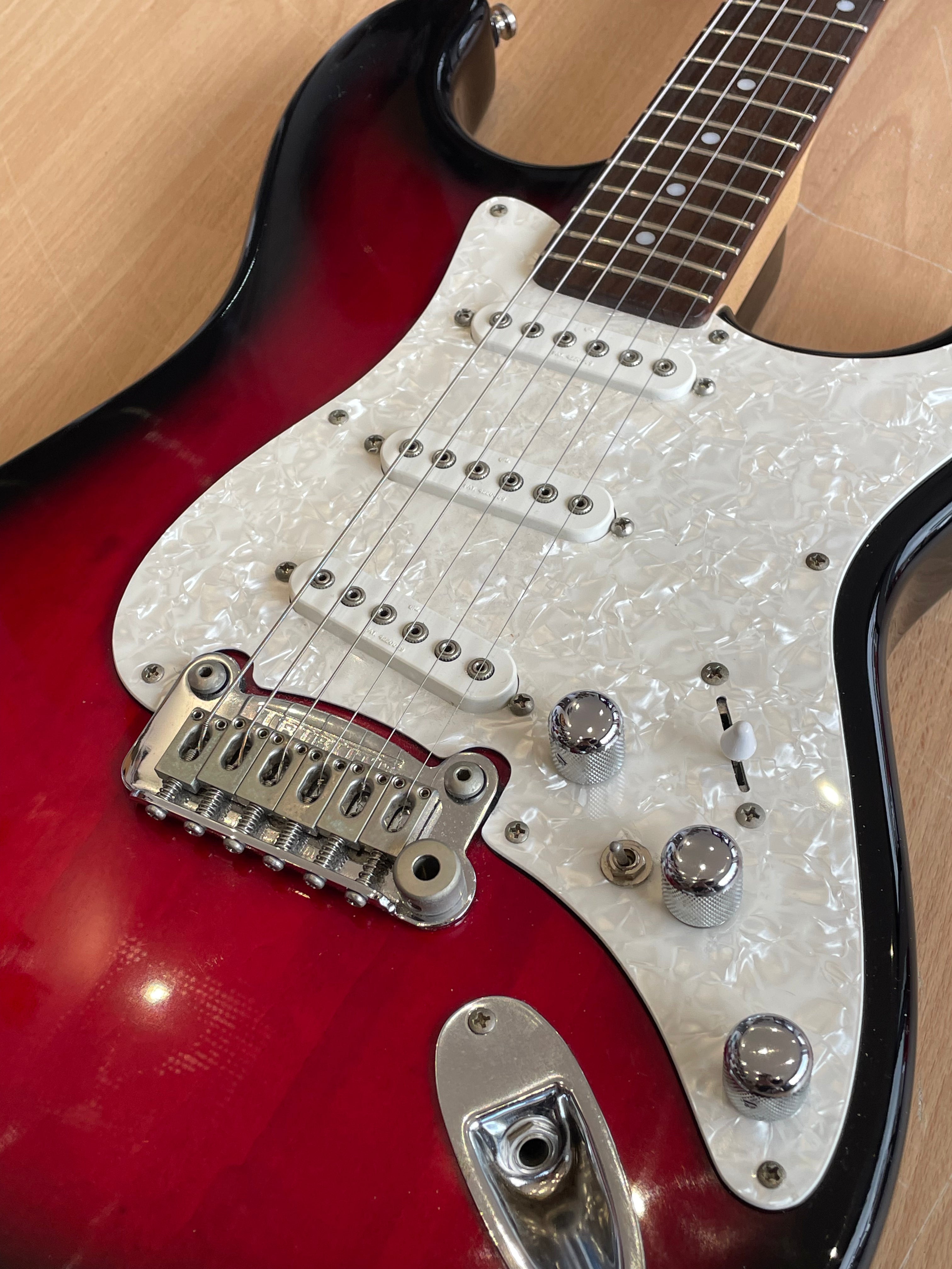 G&L Tribute S500 Wild Cherry Finish in Excellent Condition