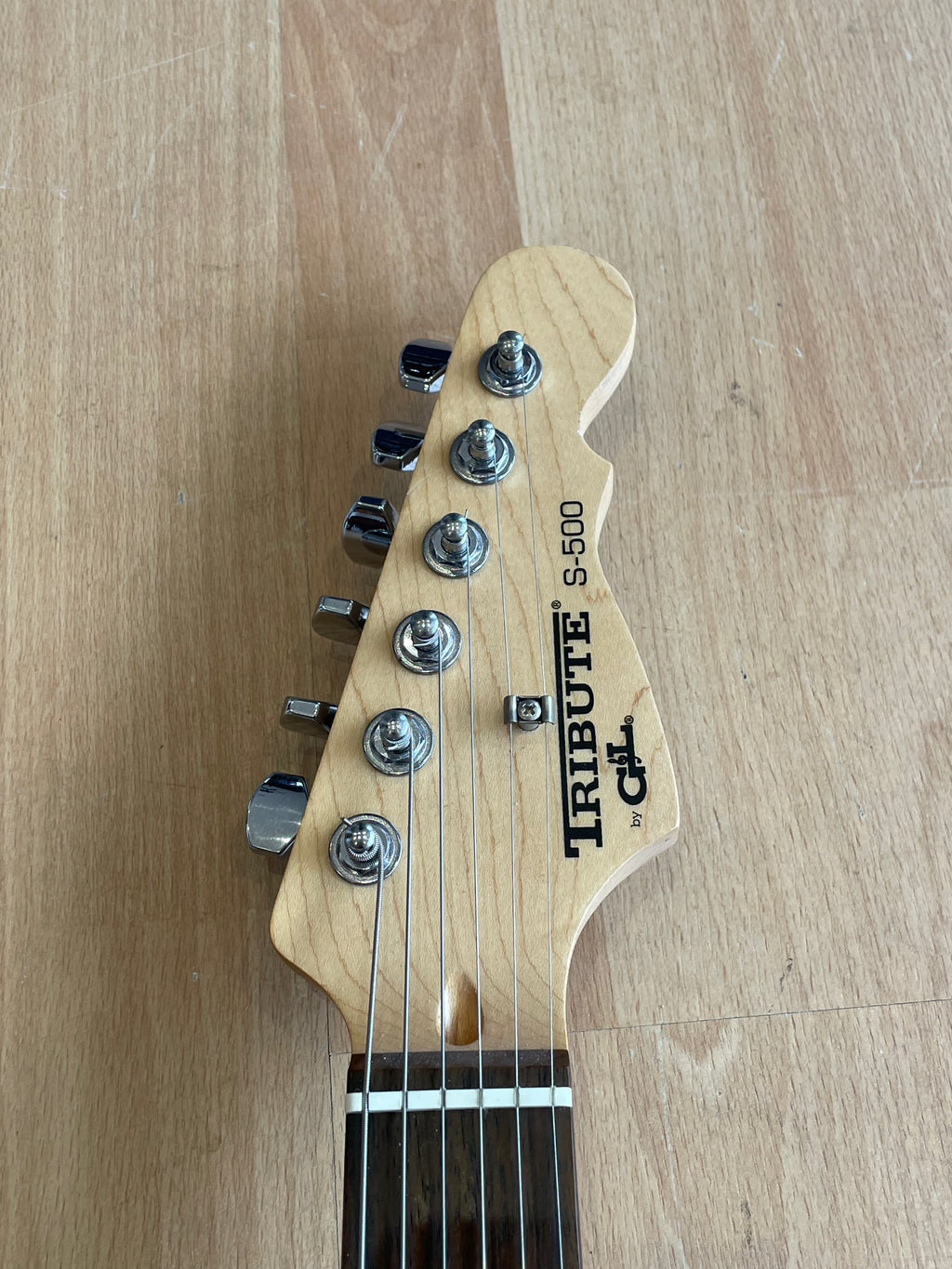 G&L Tribute S500 Wild Cherry Finish in Excellent Condition