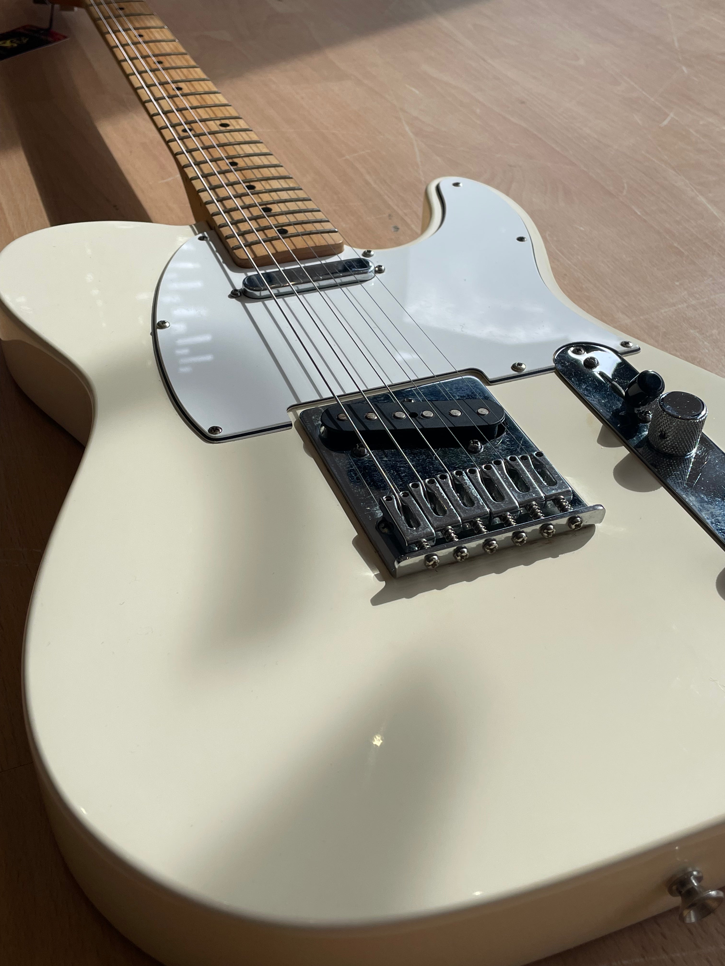 Fender Mexican Telecaster in Vintage white - Great condition