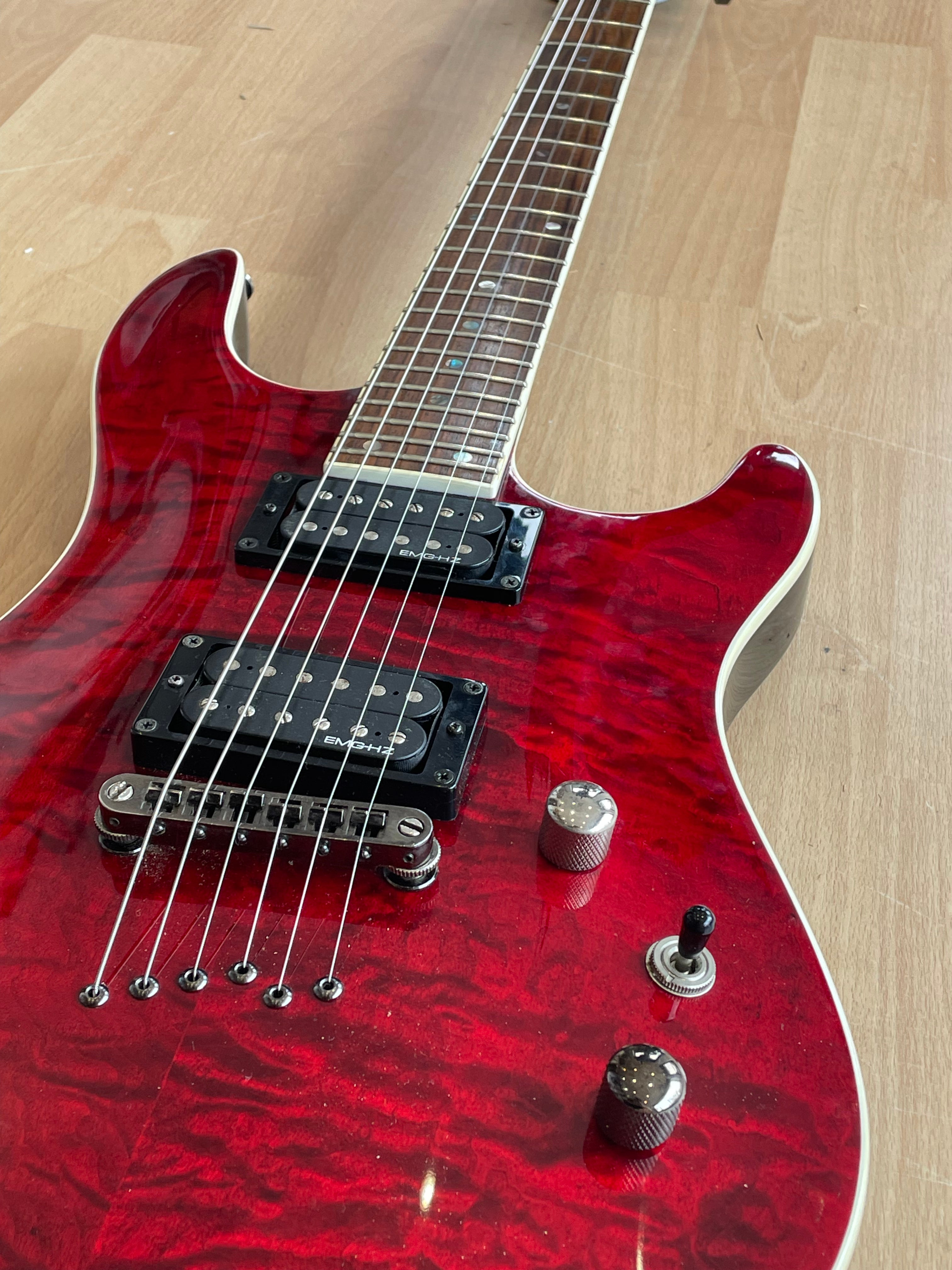 Cort KX1Q in Black Cherry -24 Fret - Excellent Condition