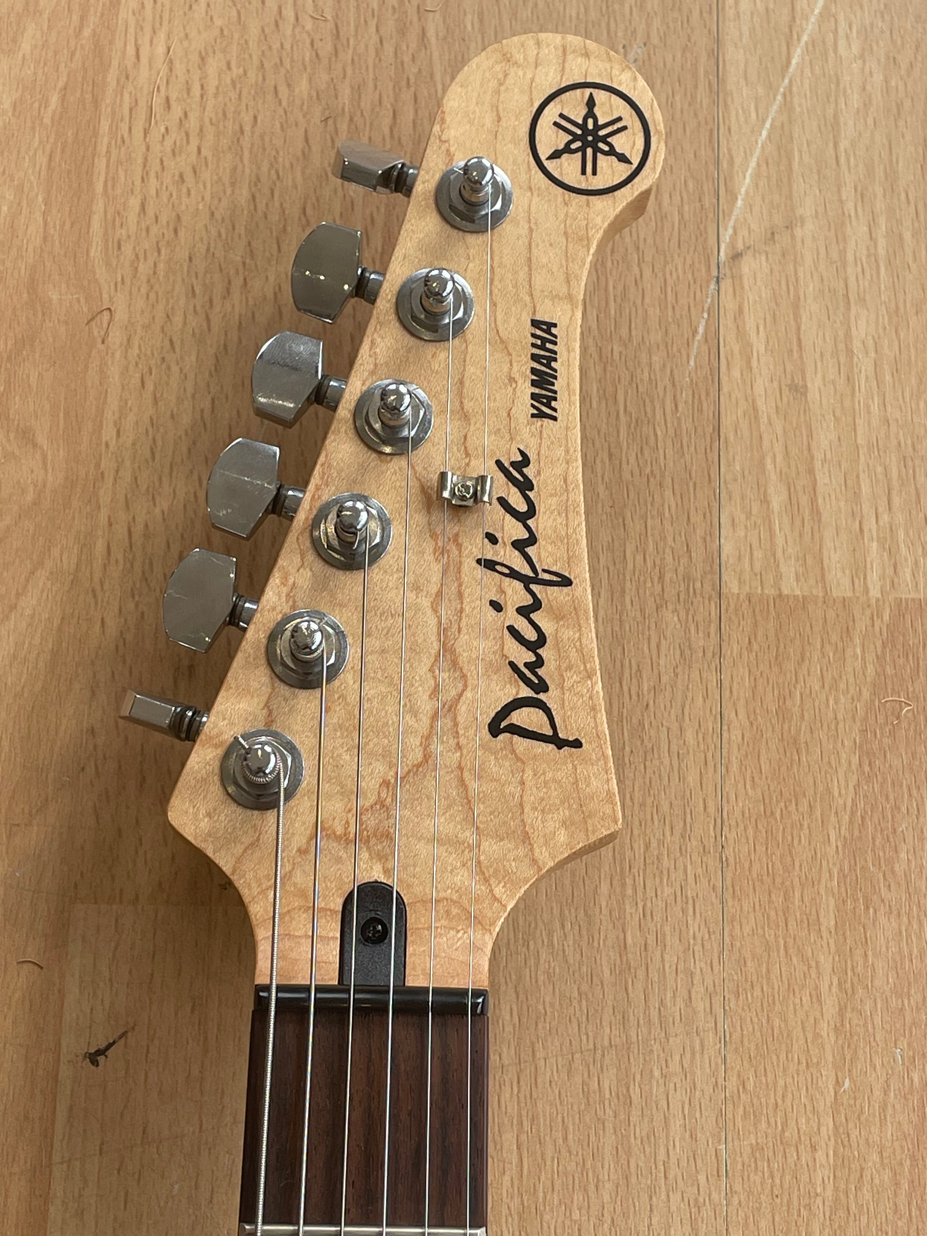 Yamaha Pacifica 112X IN SILVER - Great Condition