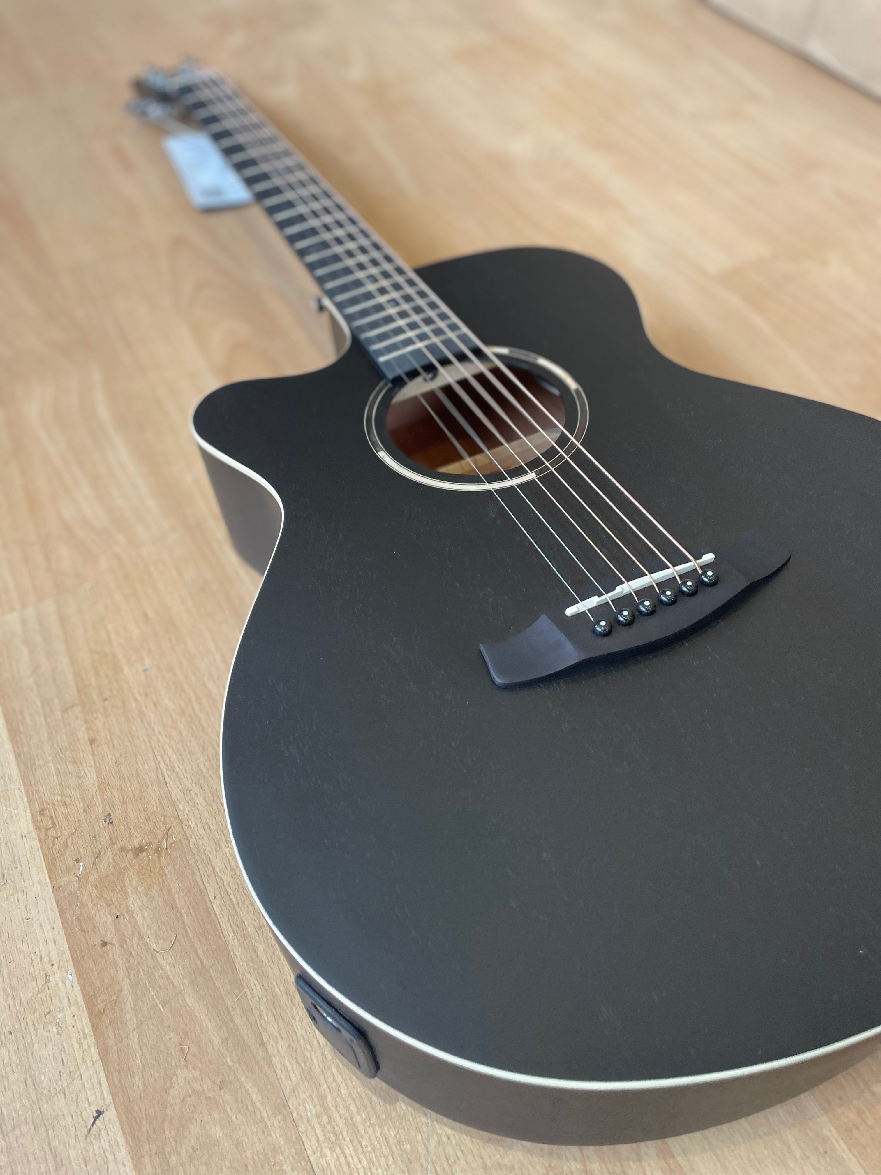 Tanglewood 'BLACKBIRD' Series - Left Handed, Super Folk Cutaway, All Mahogany, Smokestack Black Satin