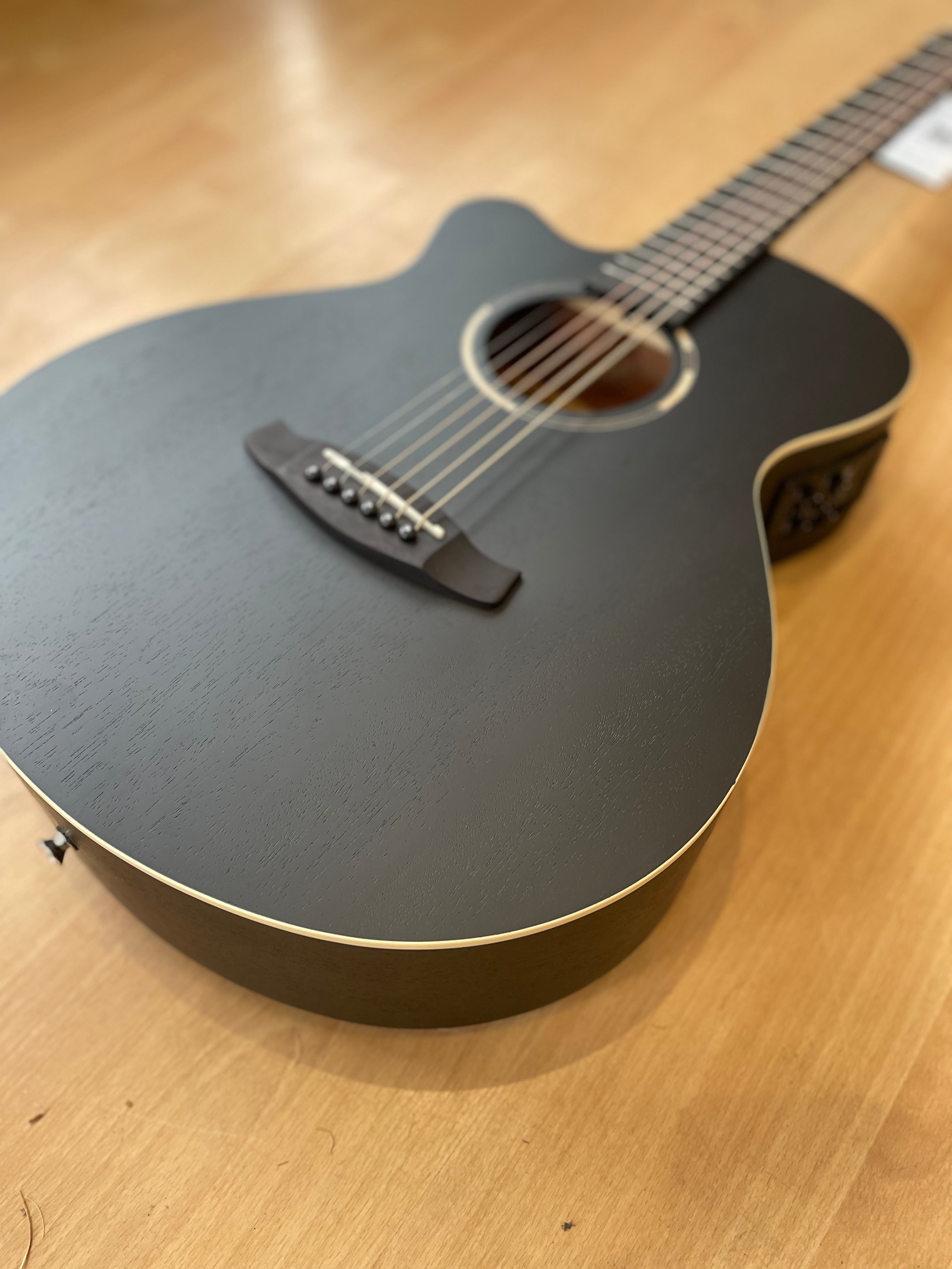 Tanglewood 'BLACKBIRD' Series - Left Handed, Super Folk Cutaway, All Mahogany, Smokestack Black Satin