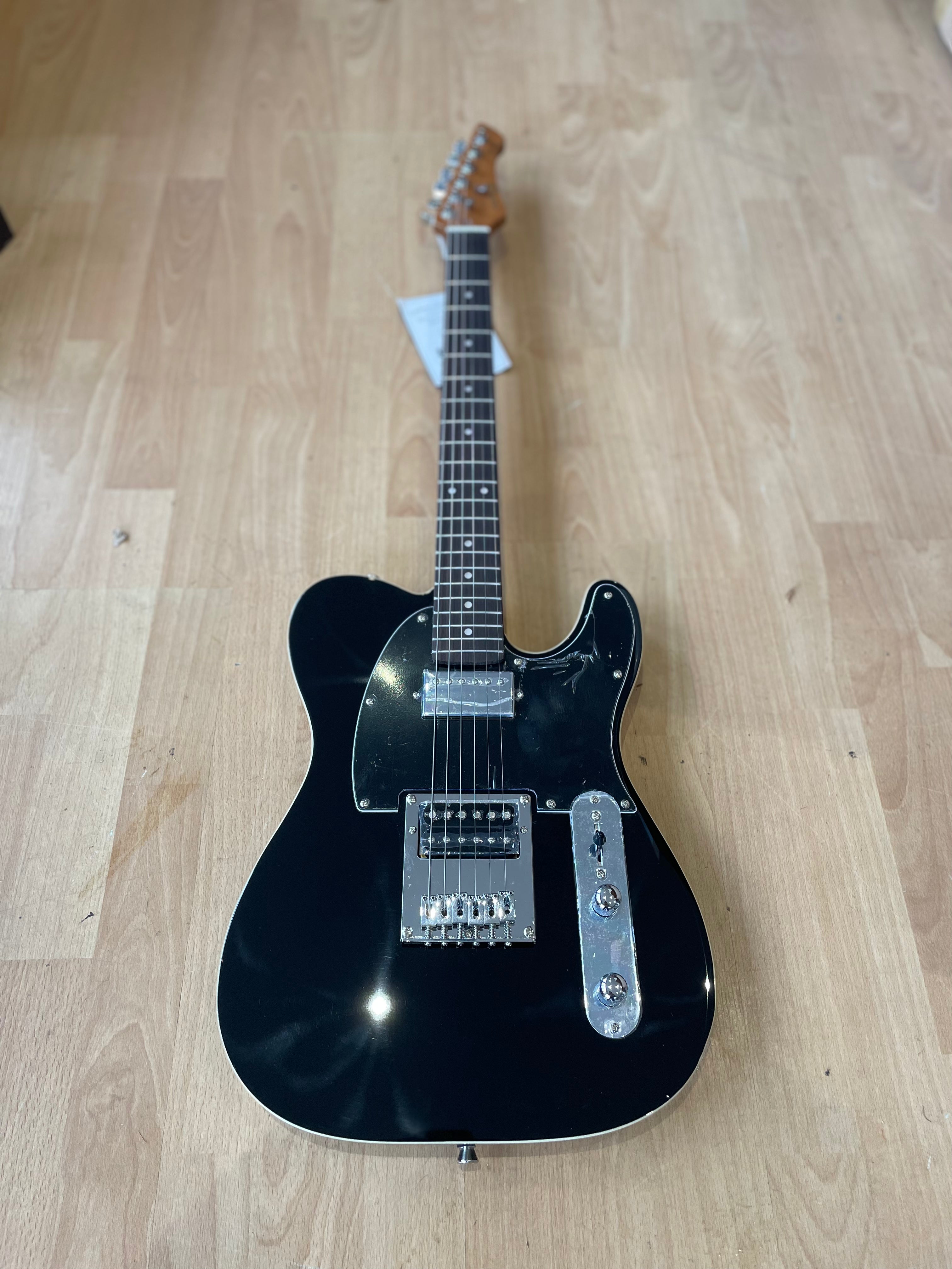 Northstar Pro NSP2BK - single cutaway electric guitar - high-gloss black