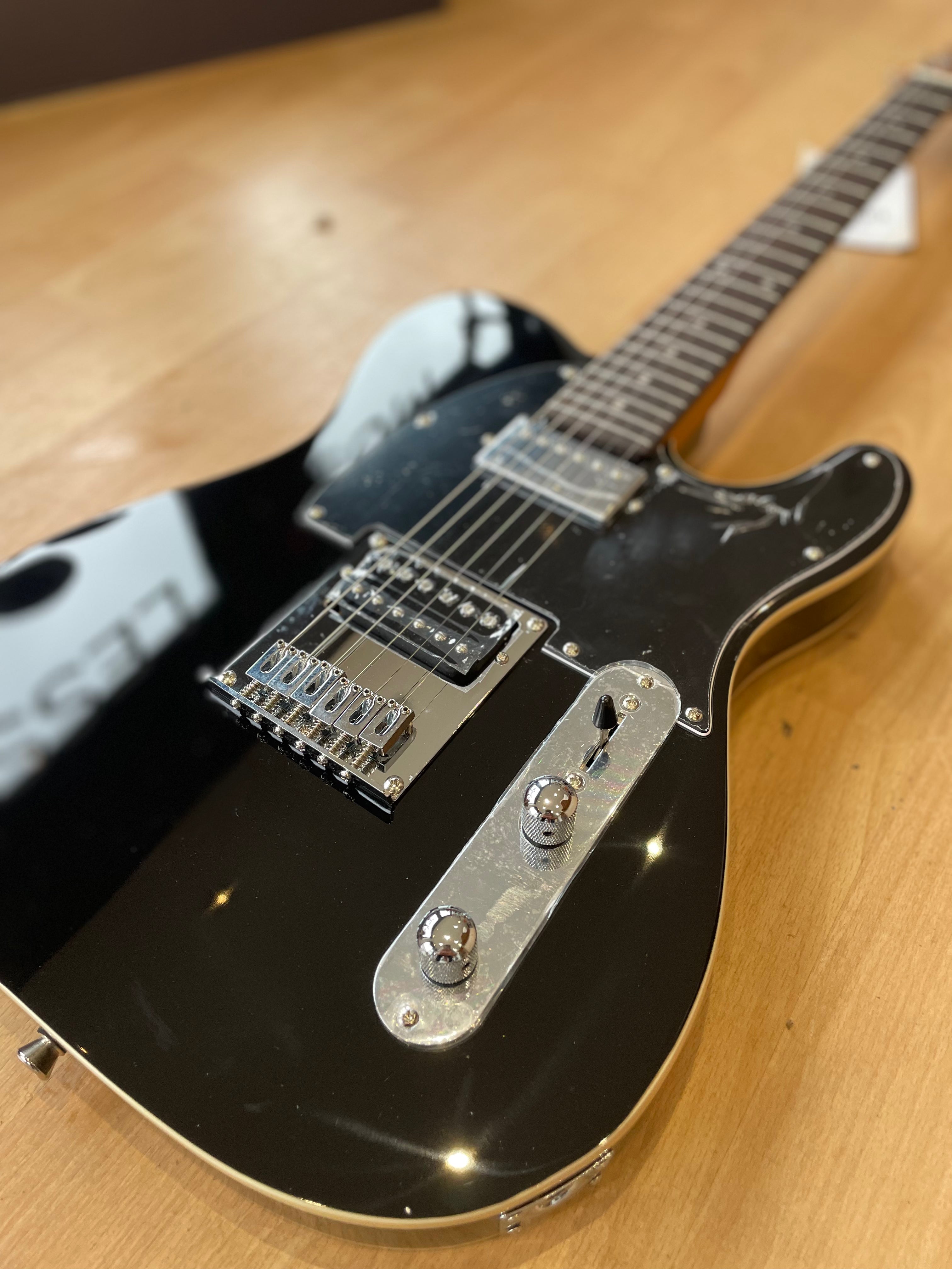 Northstar Pro NSP2BK - single cutaway electric guitar - high-gloss black