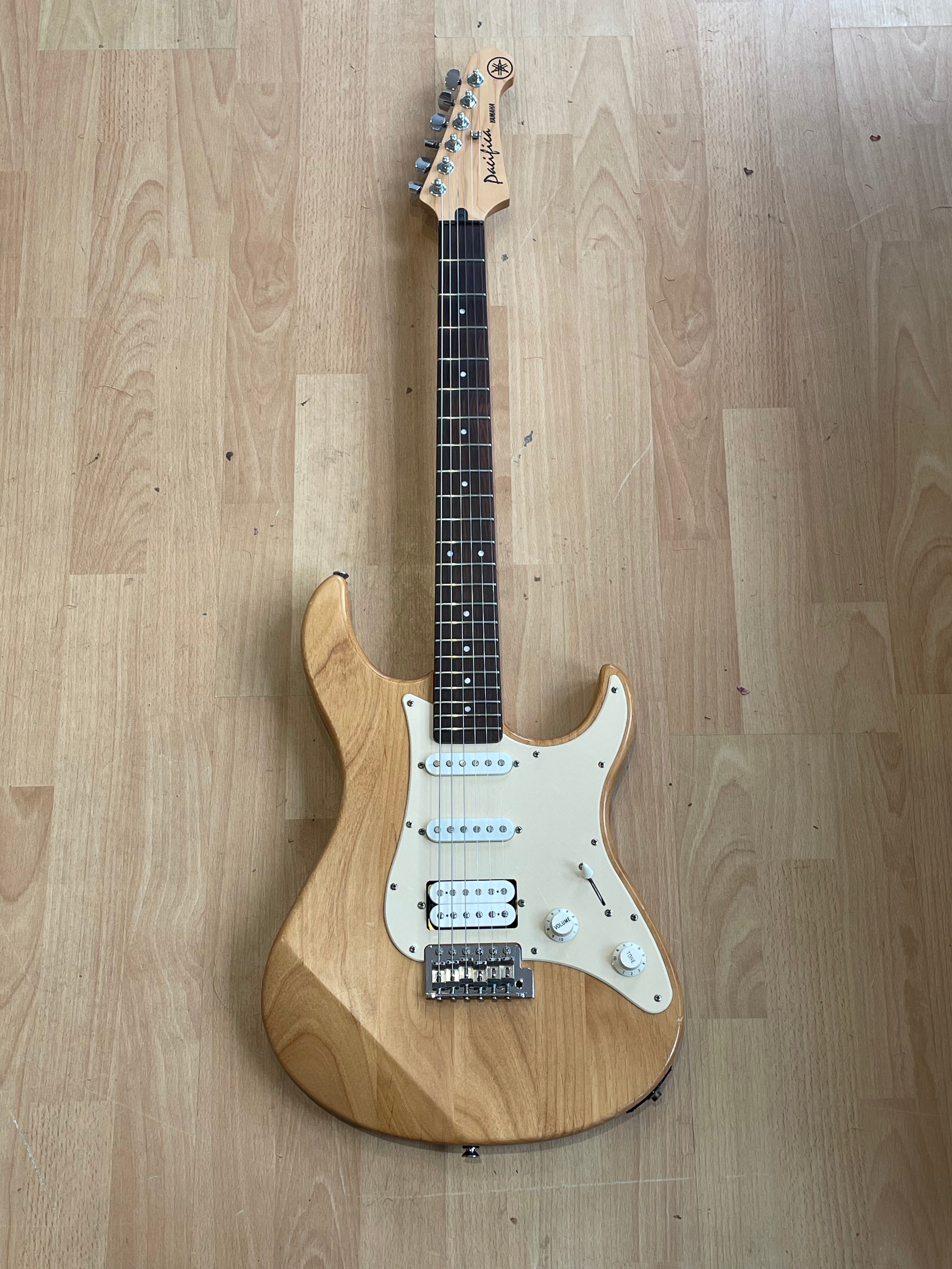 Yamaha Pacifica 112 - Great condition