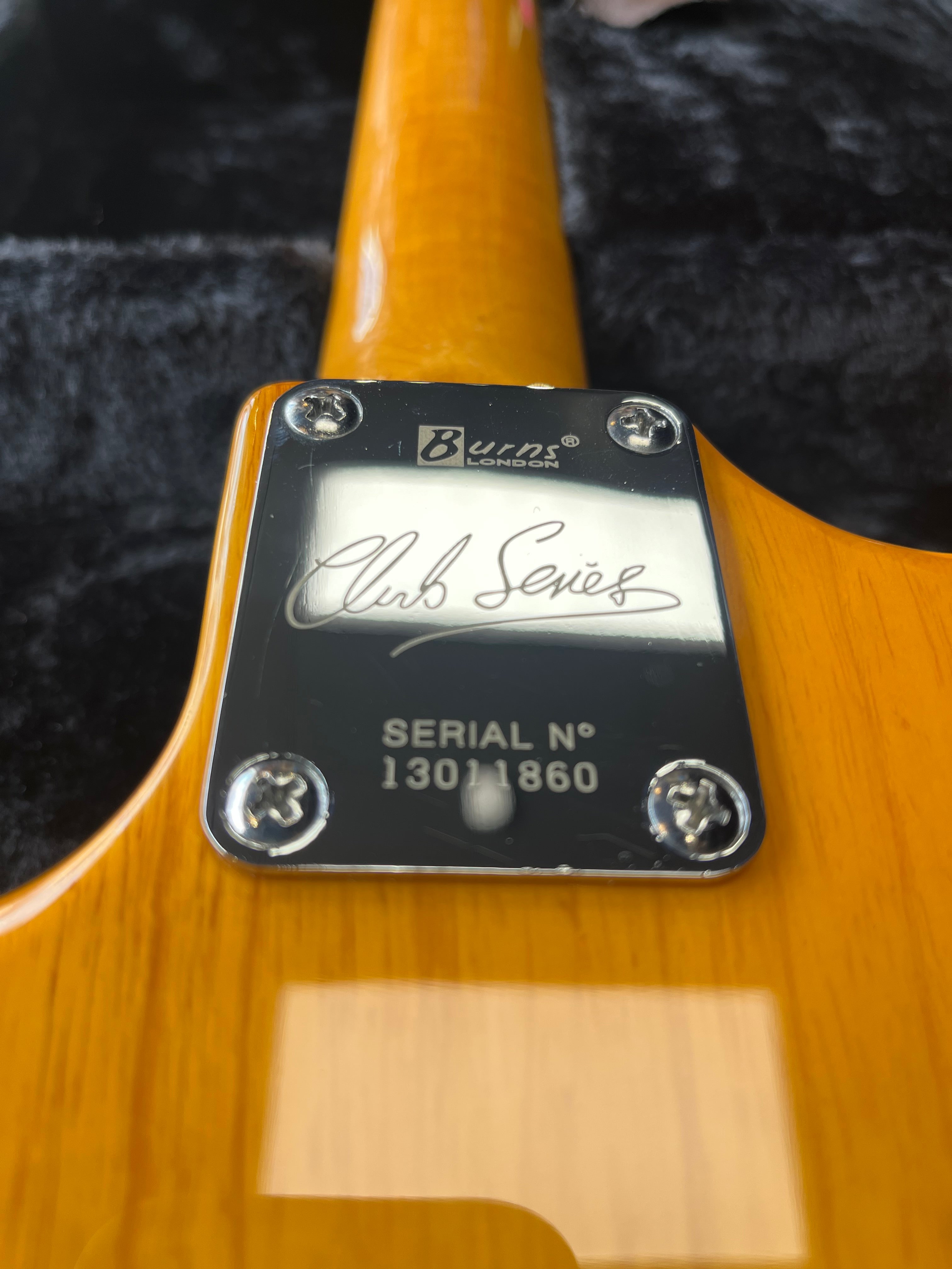 Burns King Cobra Custom – Natural – With Original Hard Case