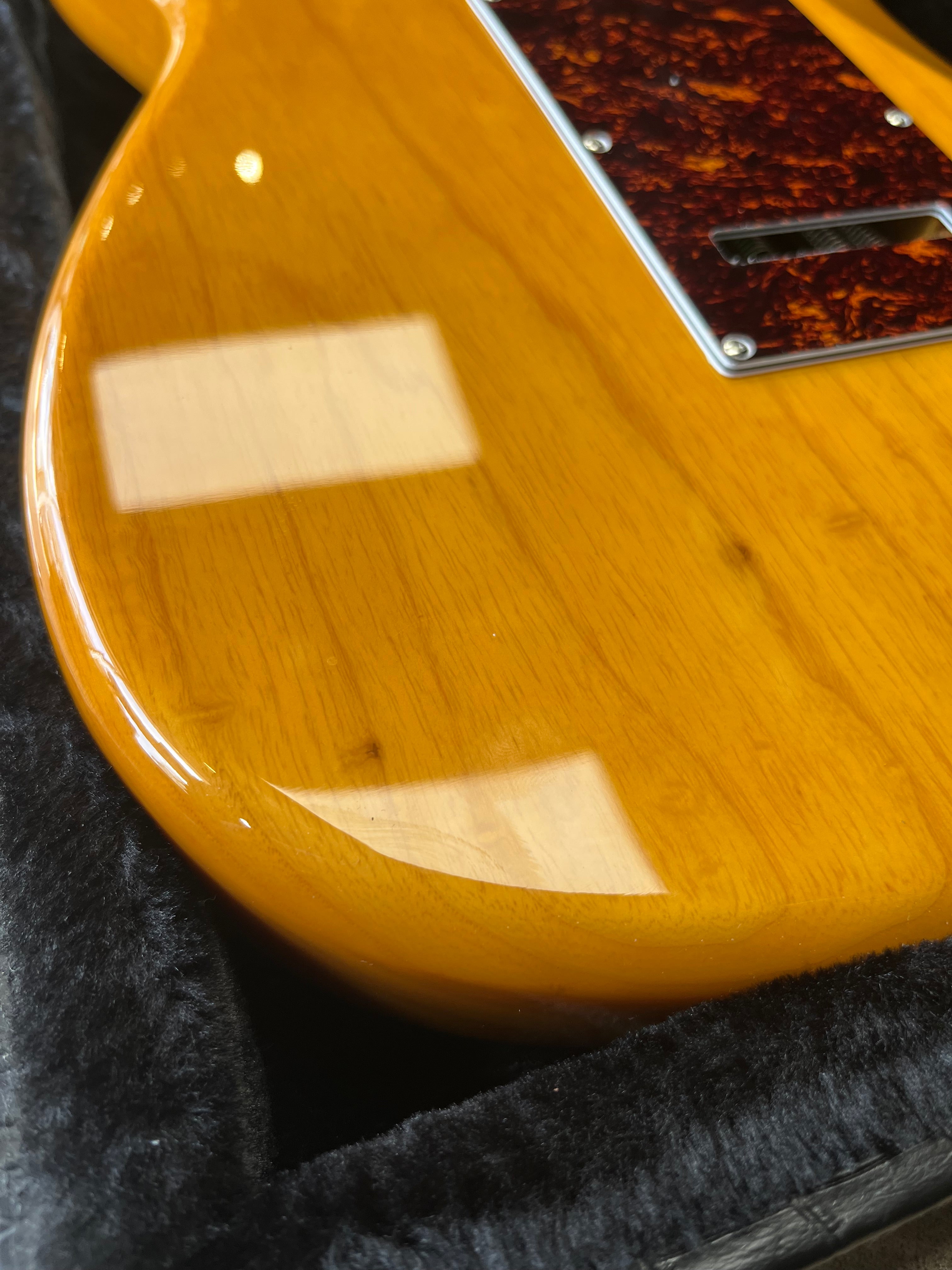 Burns King Cobra Custom – Natural – With Original Hard Case