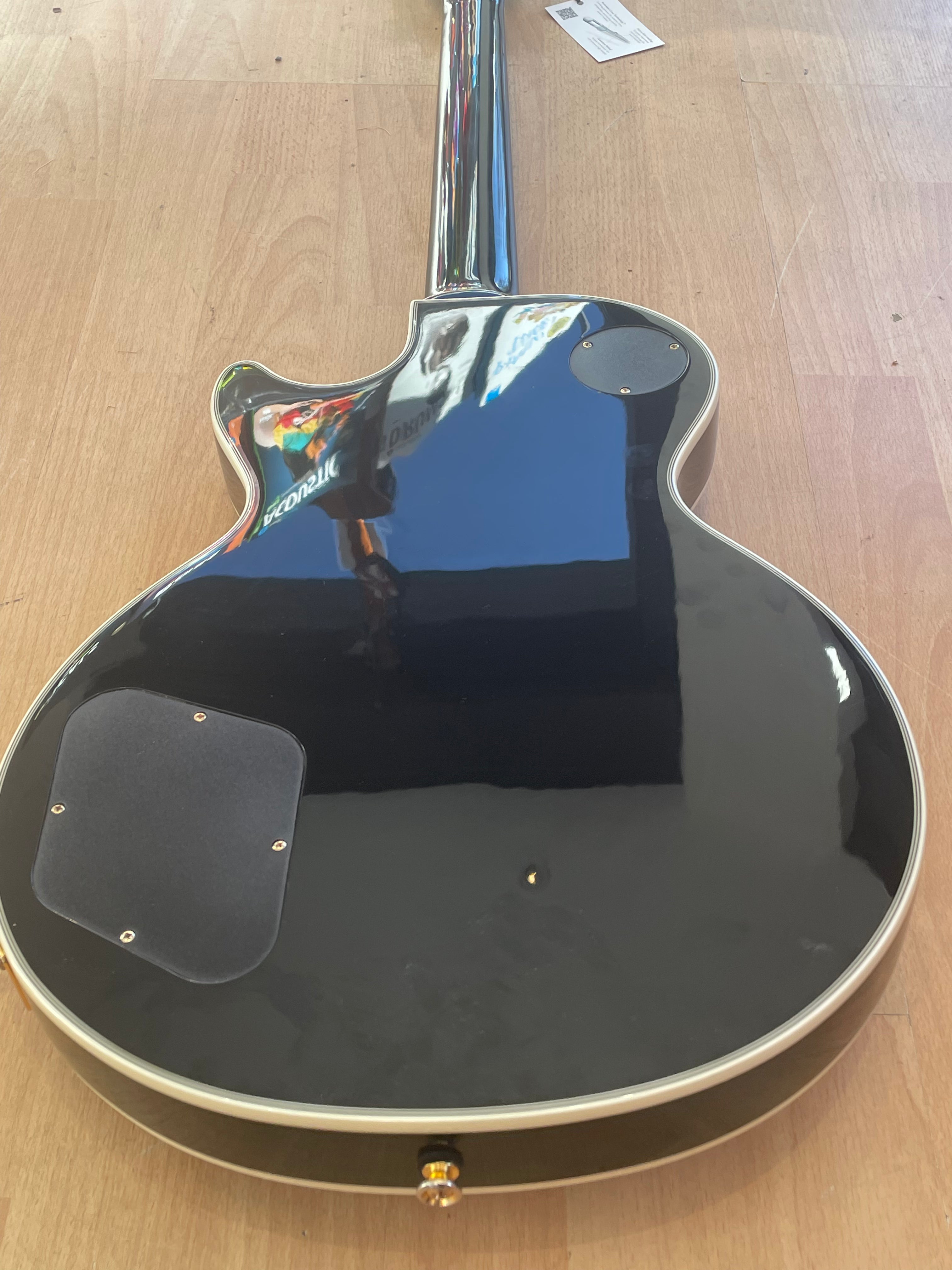 Epiphone Les Paul Custom – Black & Gold (2022)- excellent condition
