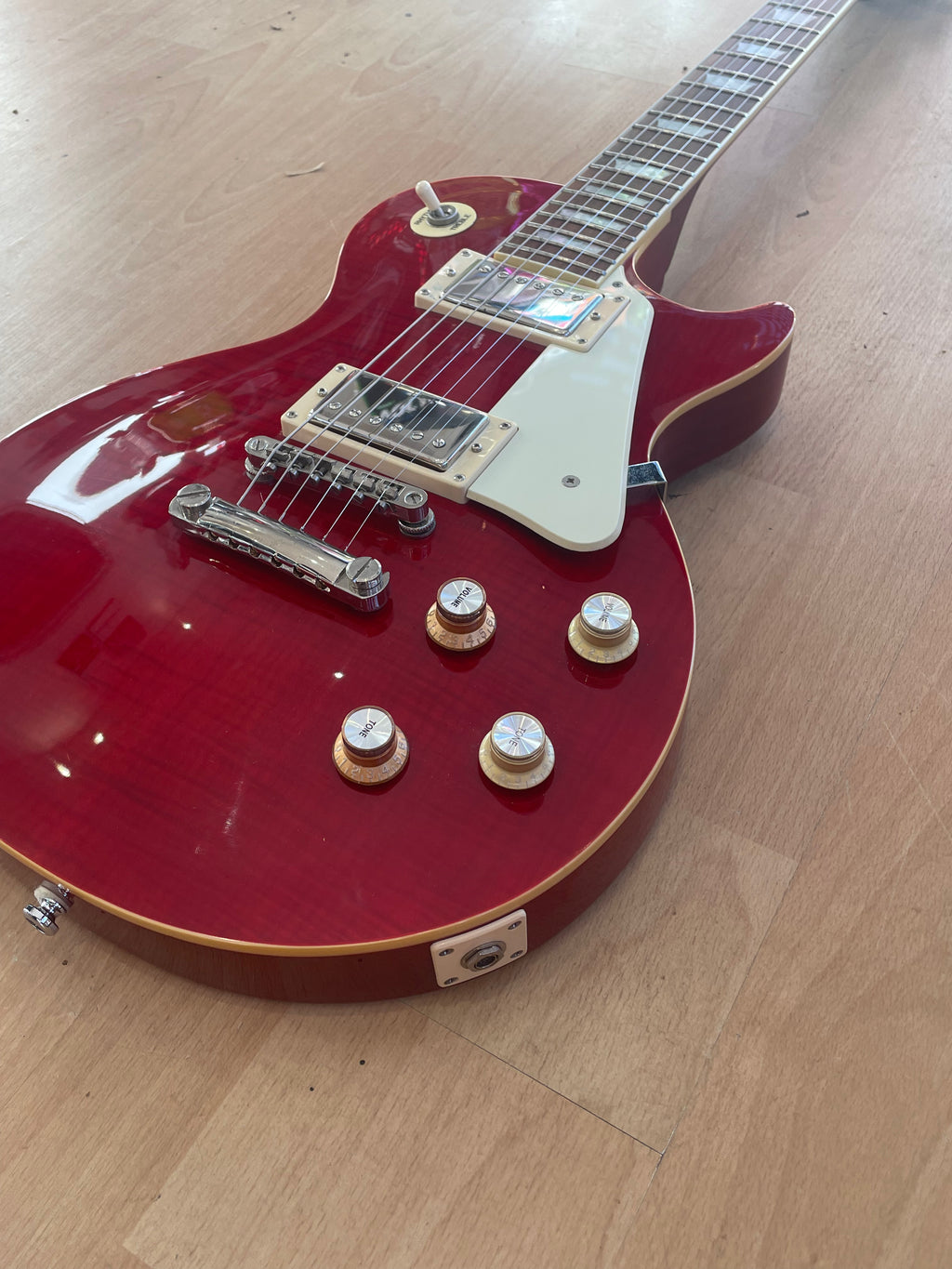 Epiphone Les Paul Standard in Cherry Flame - EXCELLENT CONDITION